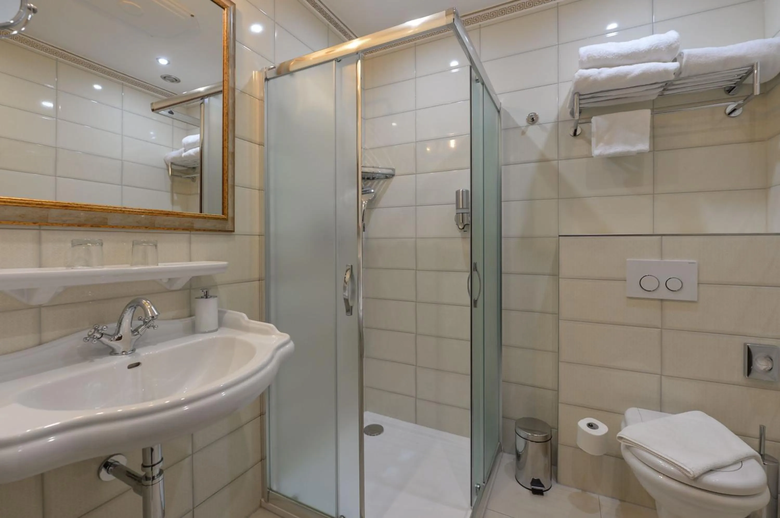 Shower in Hotel Hastal Prague Old Town