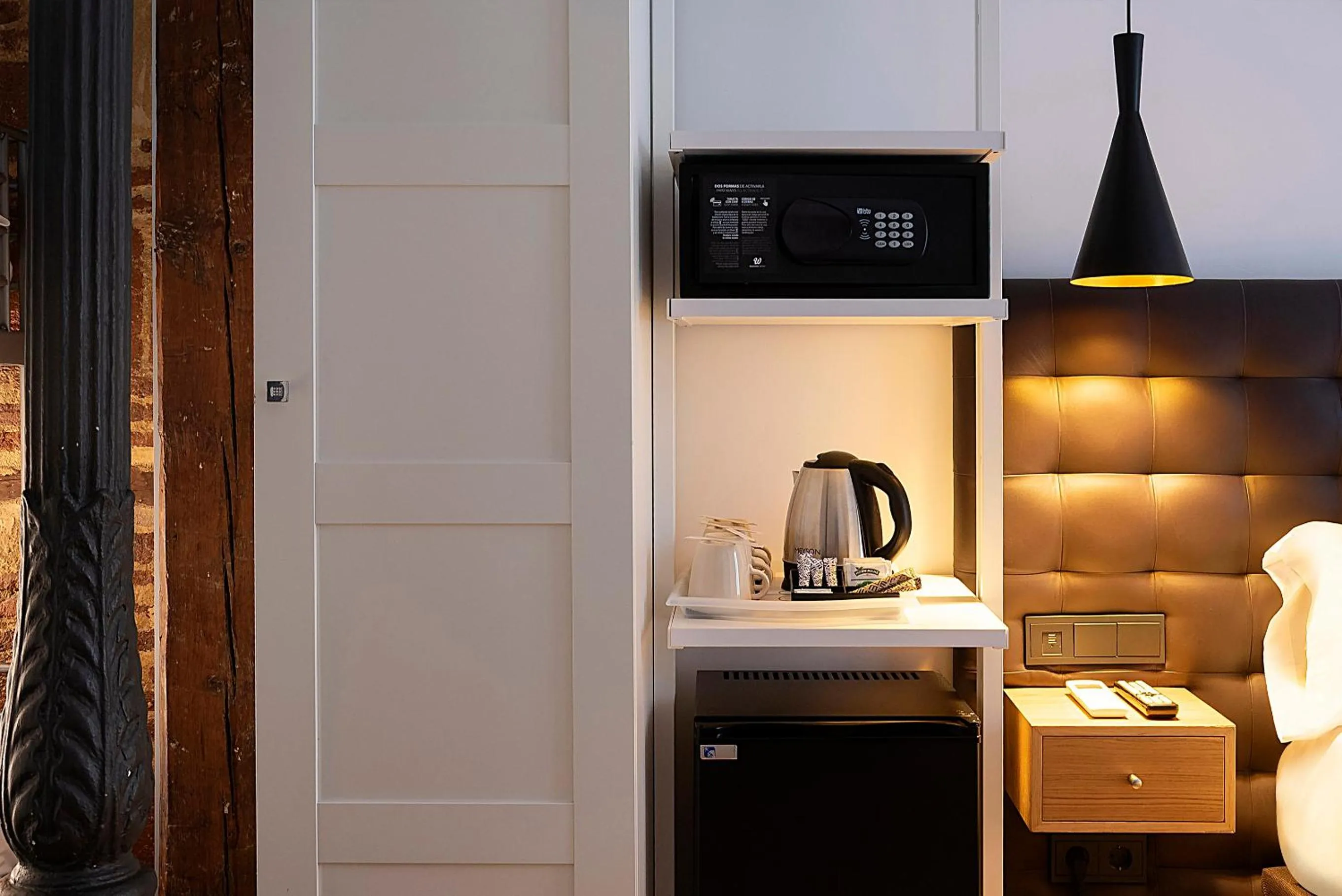 Bed in Woohoo Rooms Chueca