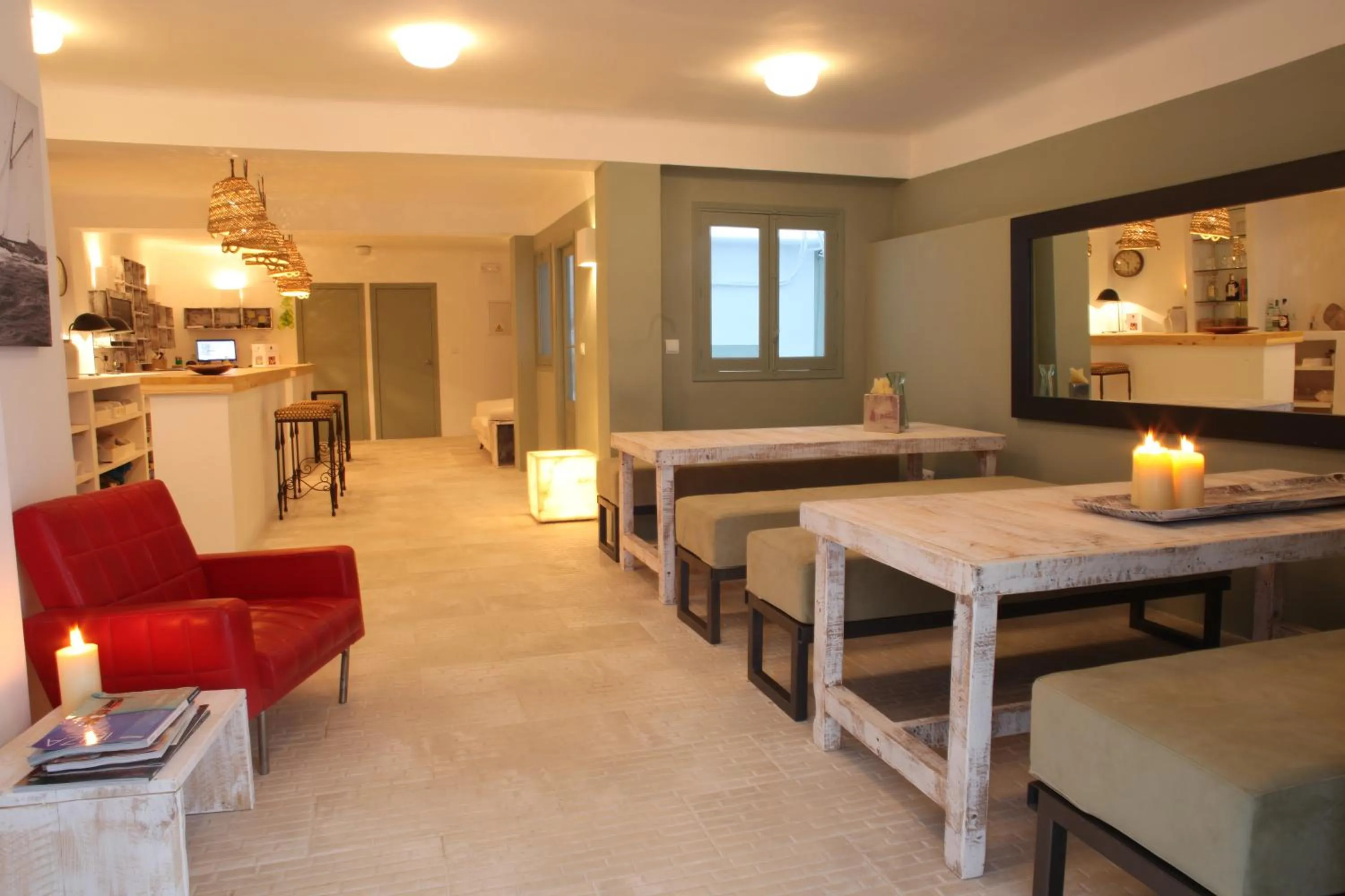 Lobby or reception in Juanita Hostal