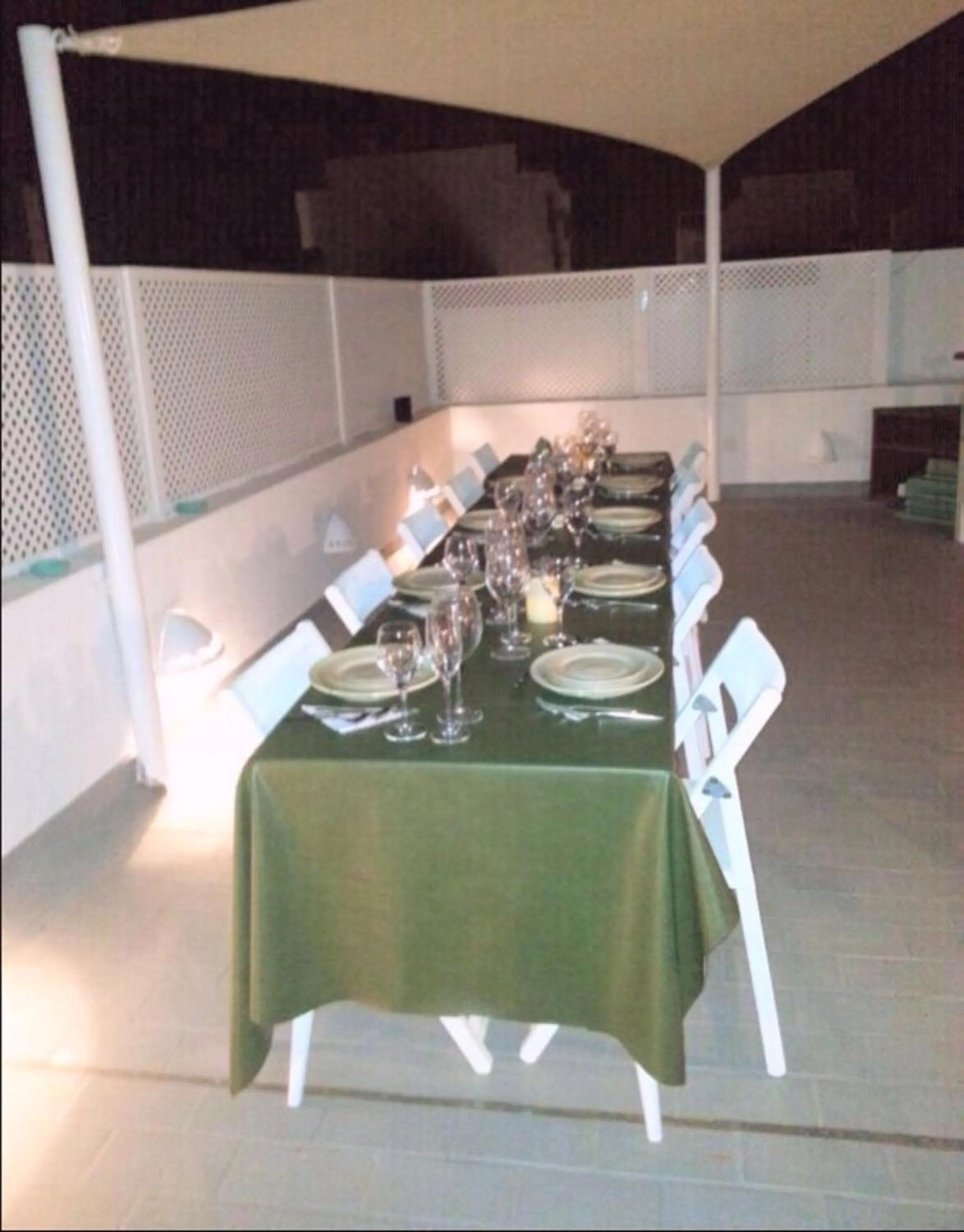 Restaurant/places to eat in Juanita Hostal