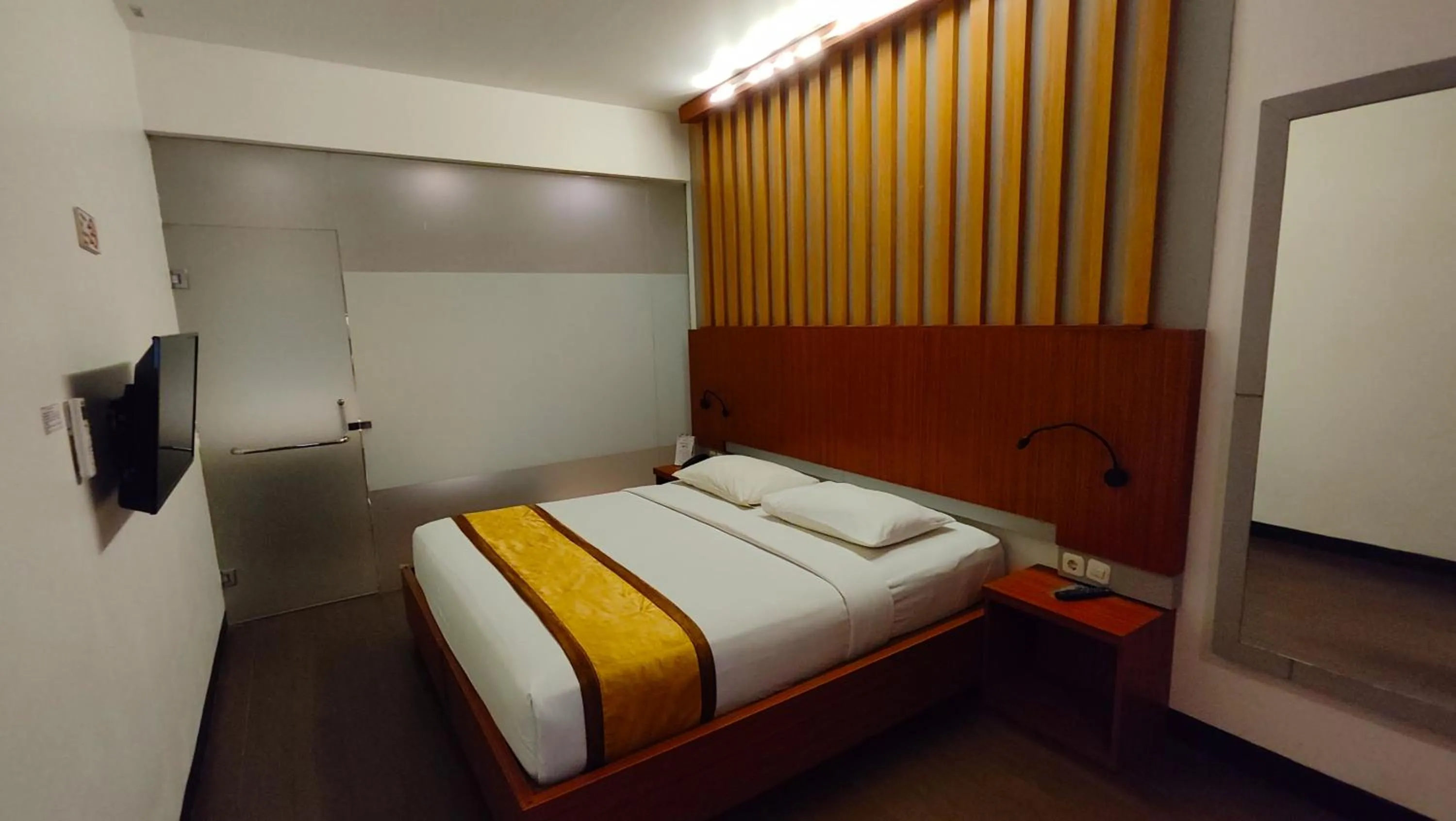 Bed in Odaita Hotel Pamekasan Madura