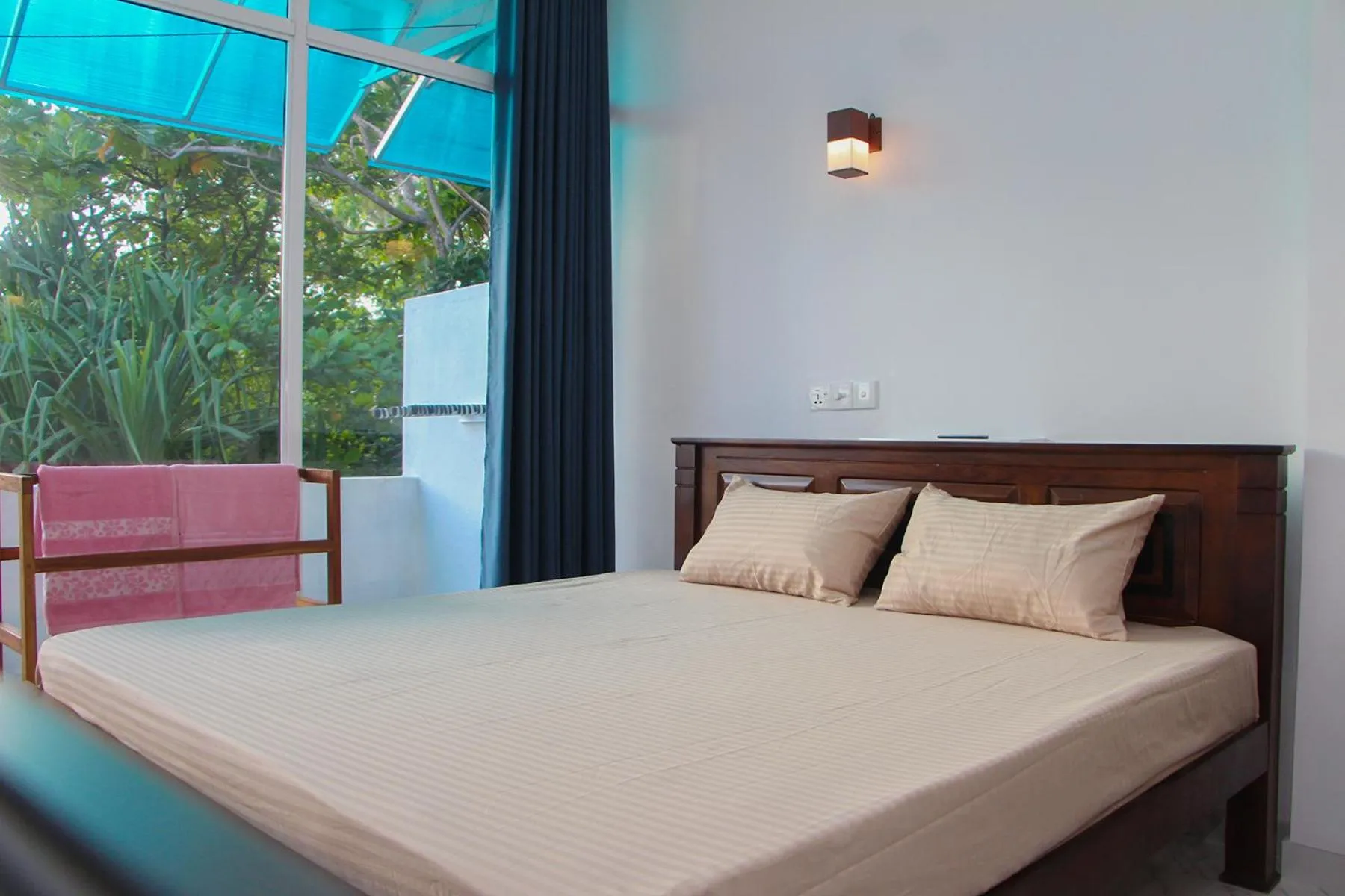 Bed in Laguna Surfing Stay