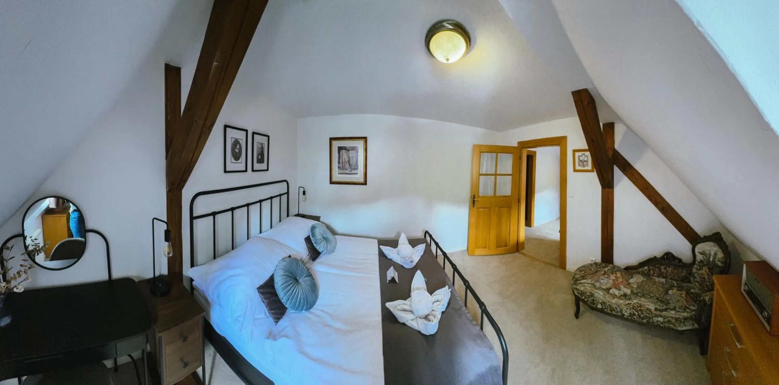 Photo of the whole room, Bed in Resla Residence I, II, & Wellness