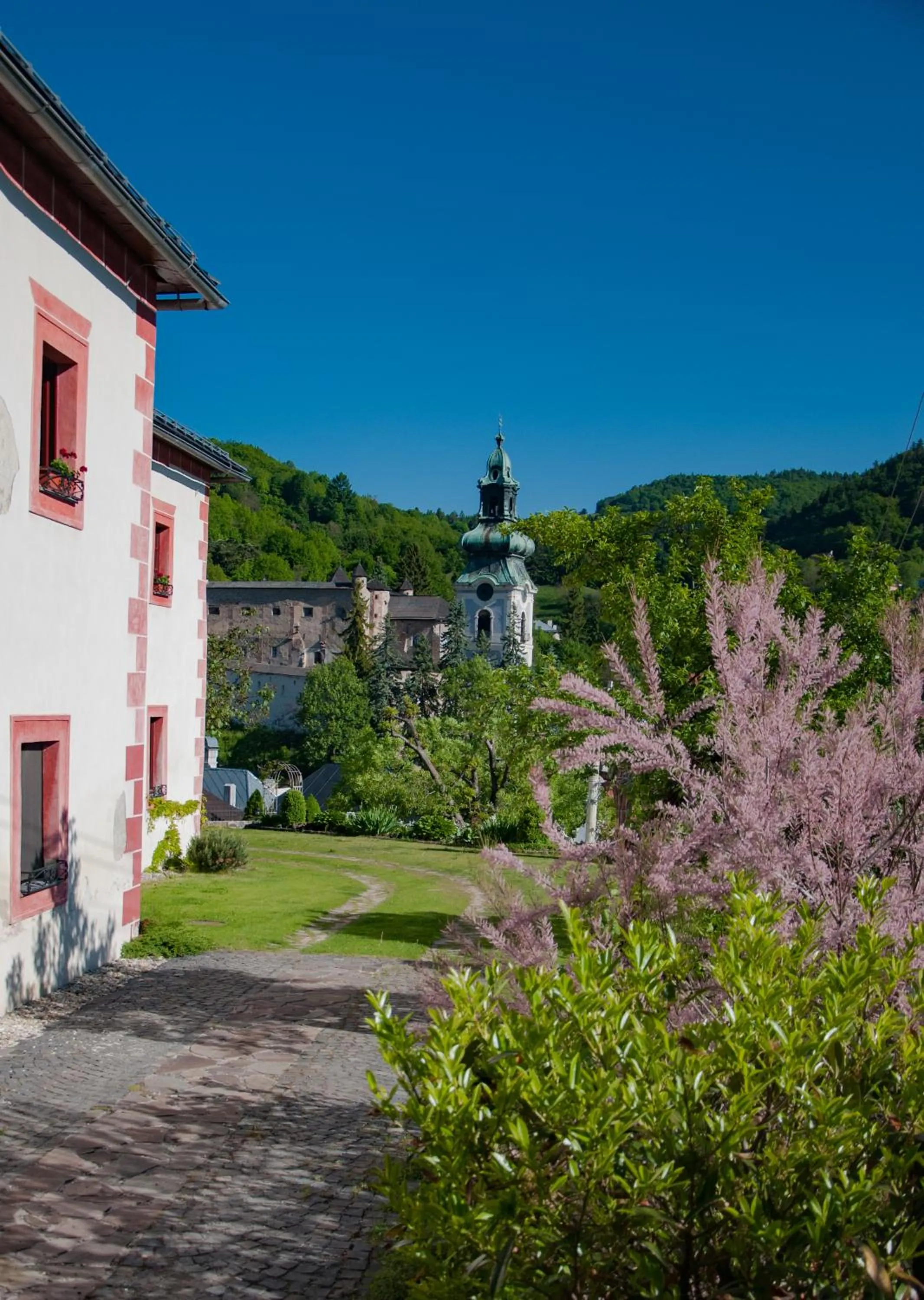Garden in Resla Residence I, II, & Wellness
