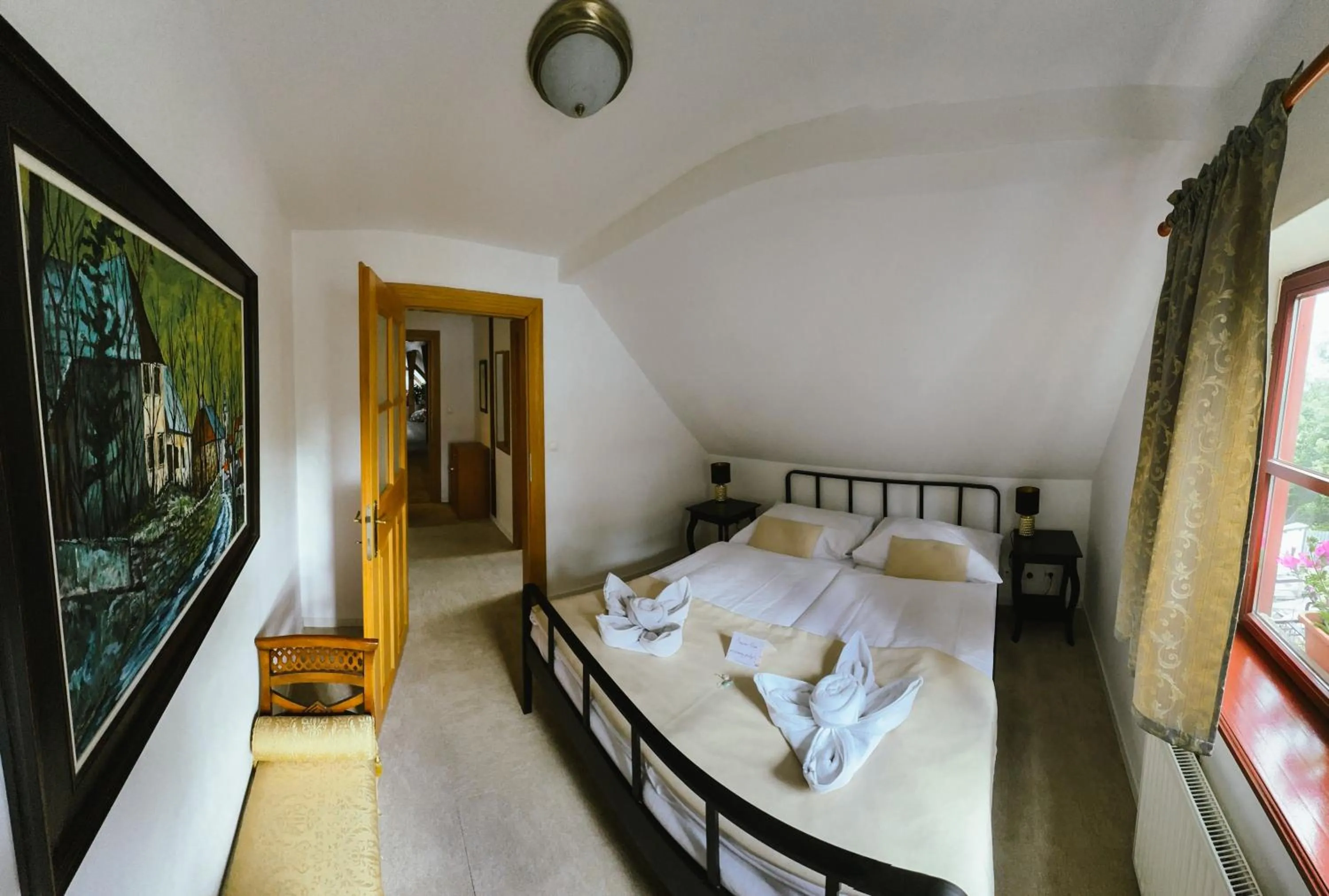 Photo of the whole room, Bed in Resla Residence I, II, & Wellness