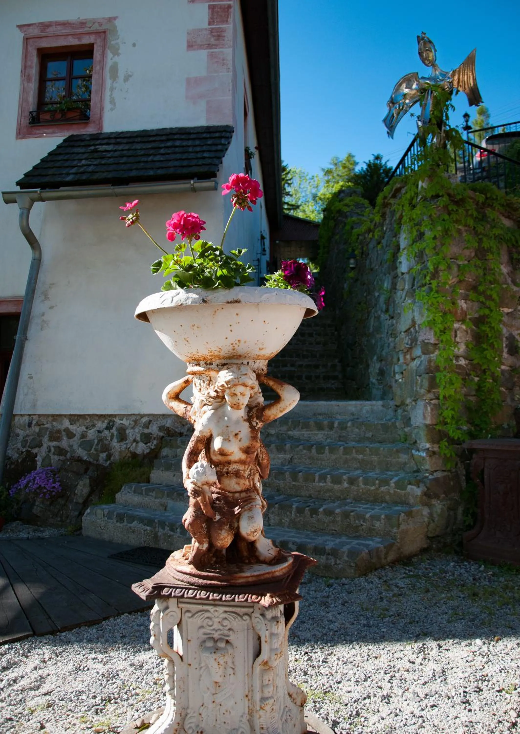 Garden in Resla Residence I, II, & Wellness