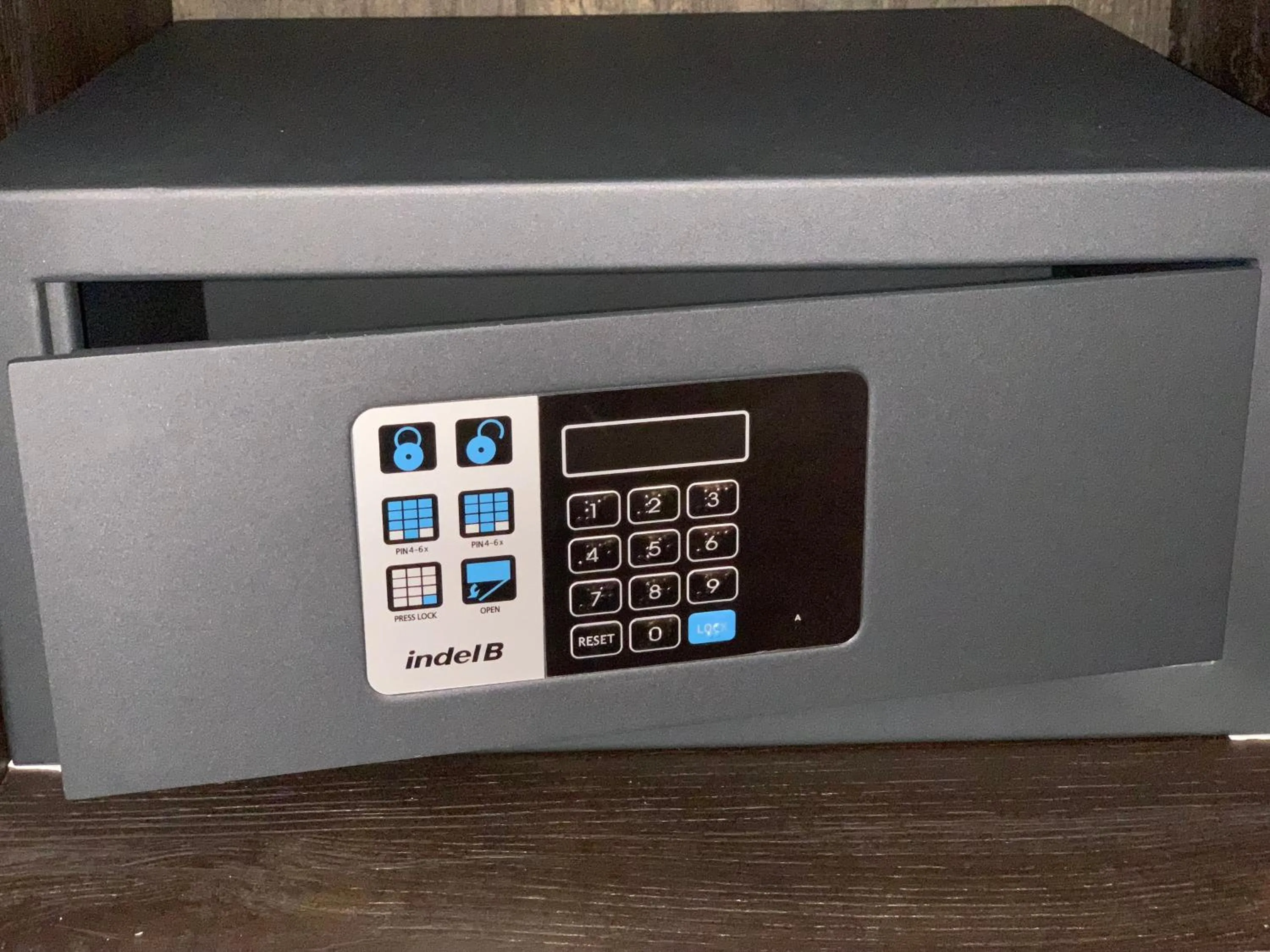 microwave in Hotel New Kit