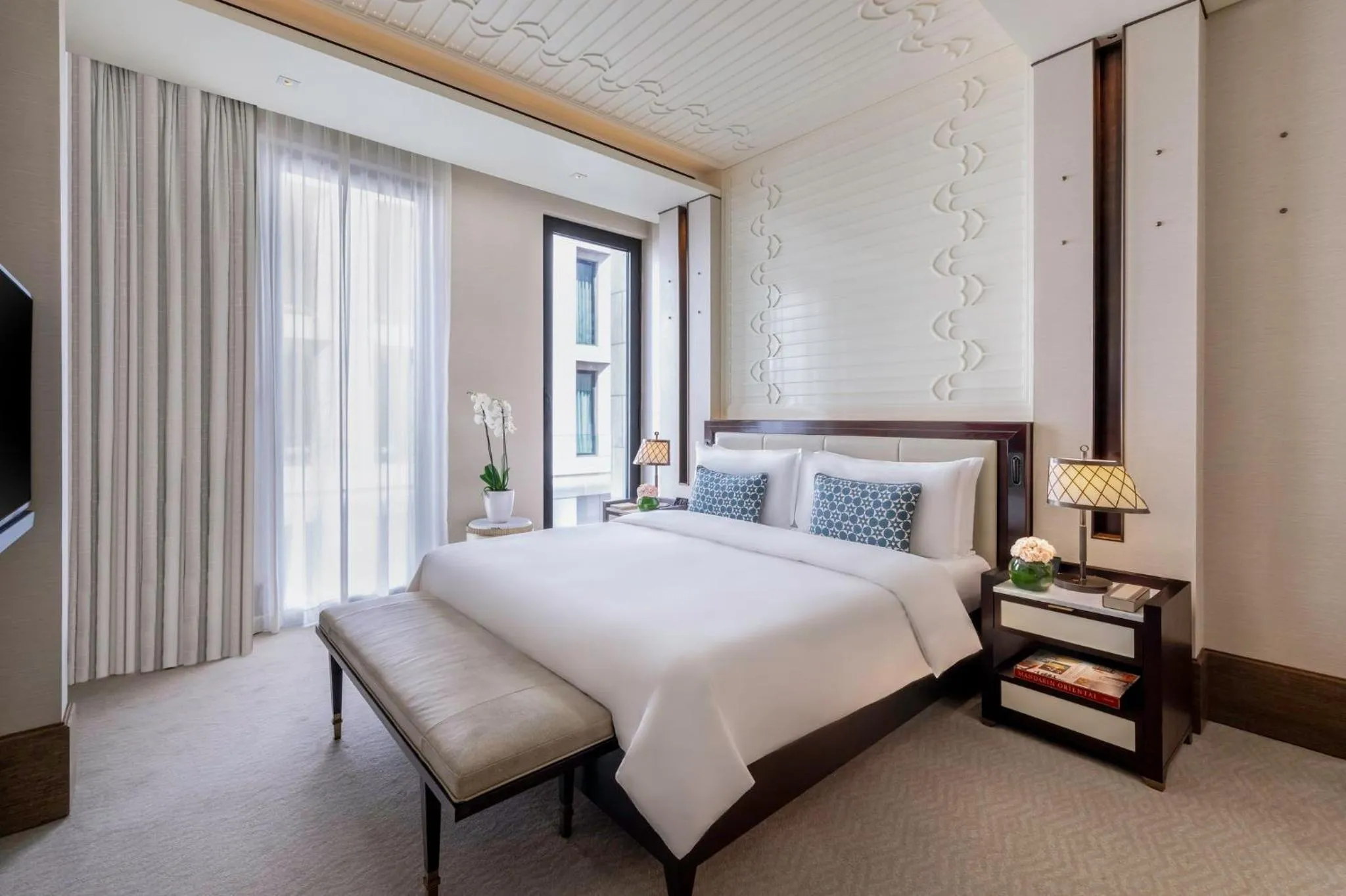 Photo of the whole room, Bed in Mandarin Oriental, Doha