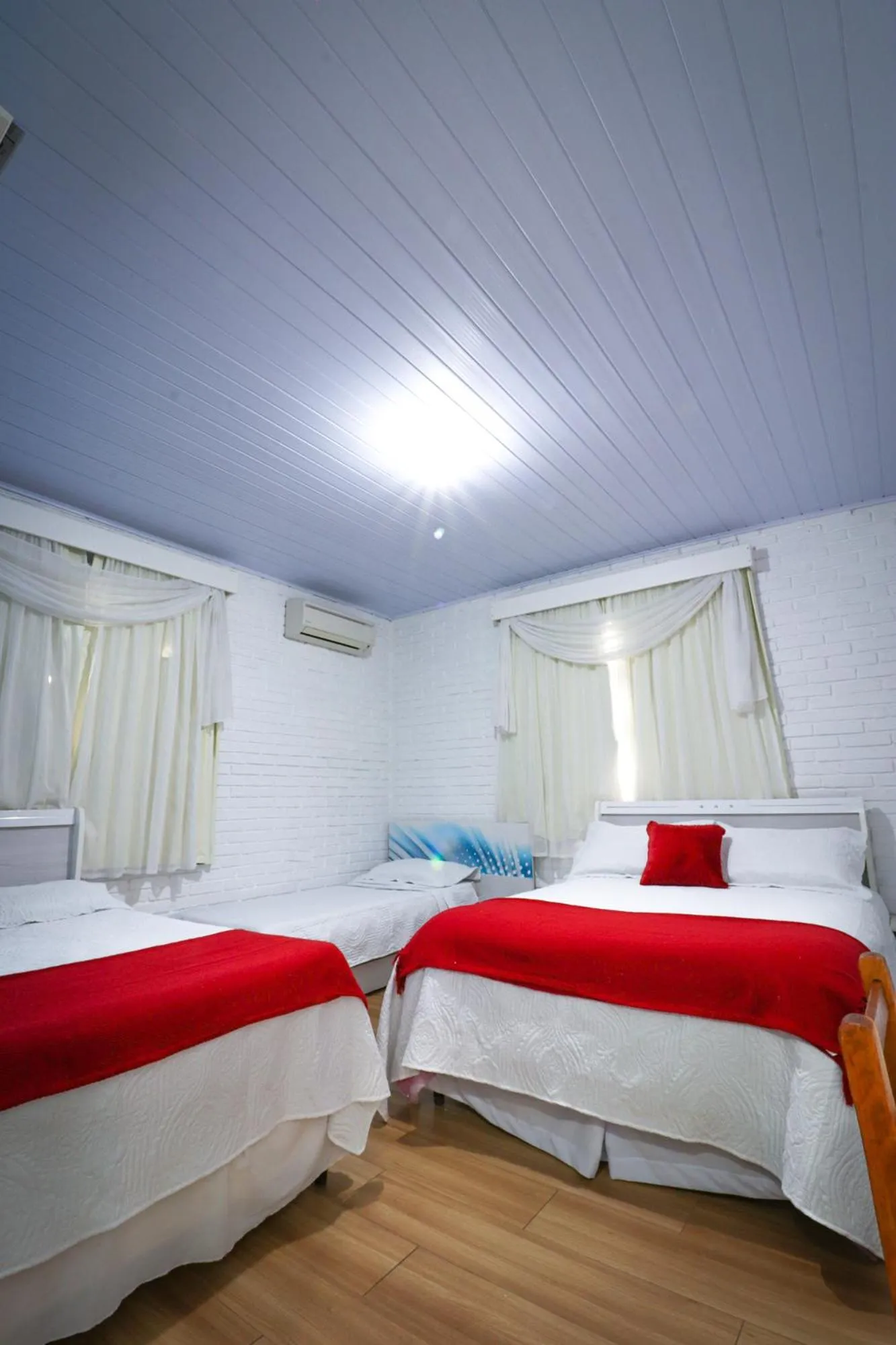 Property building, Bed in Pousada Tia Eni