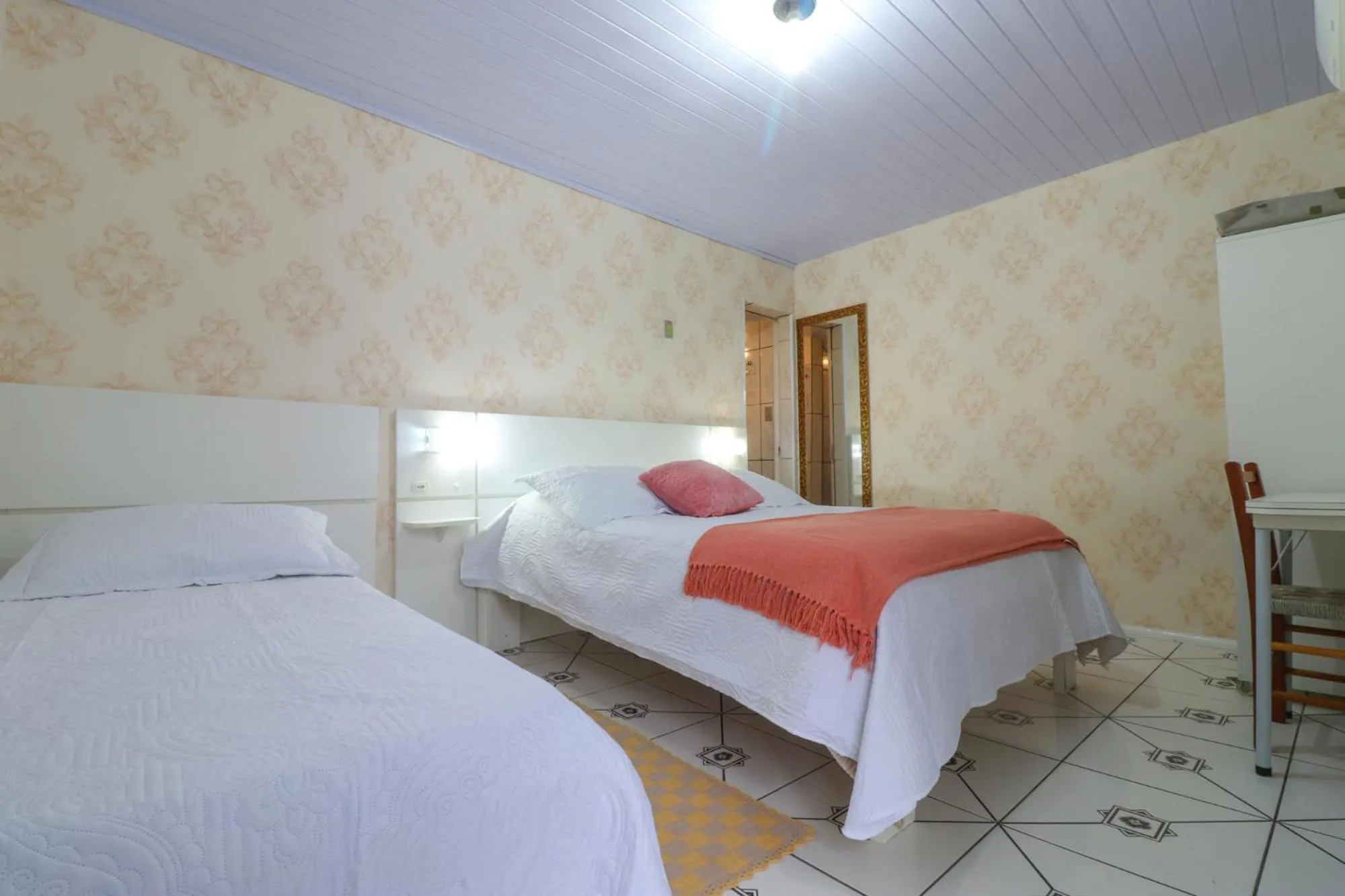 Property building, Bed in Pousada Tia Eni