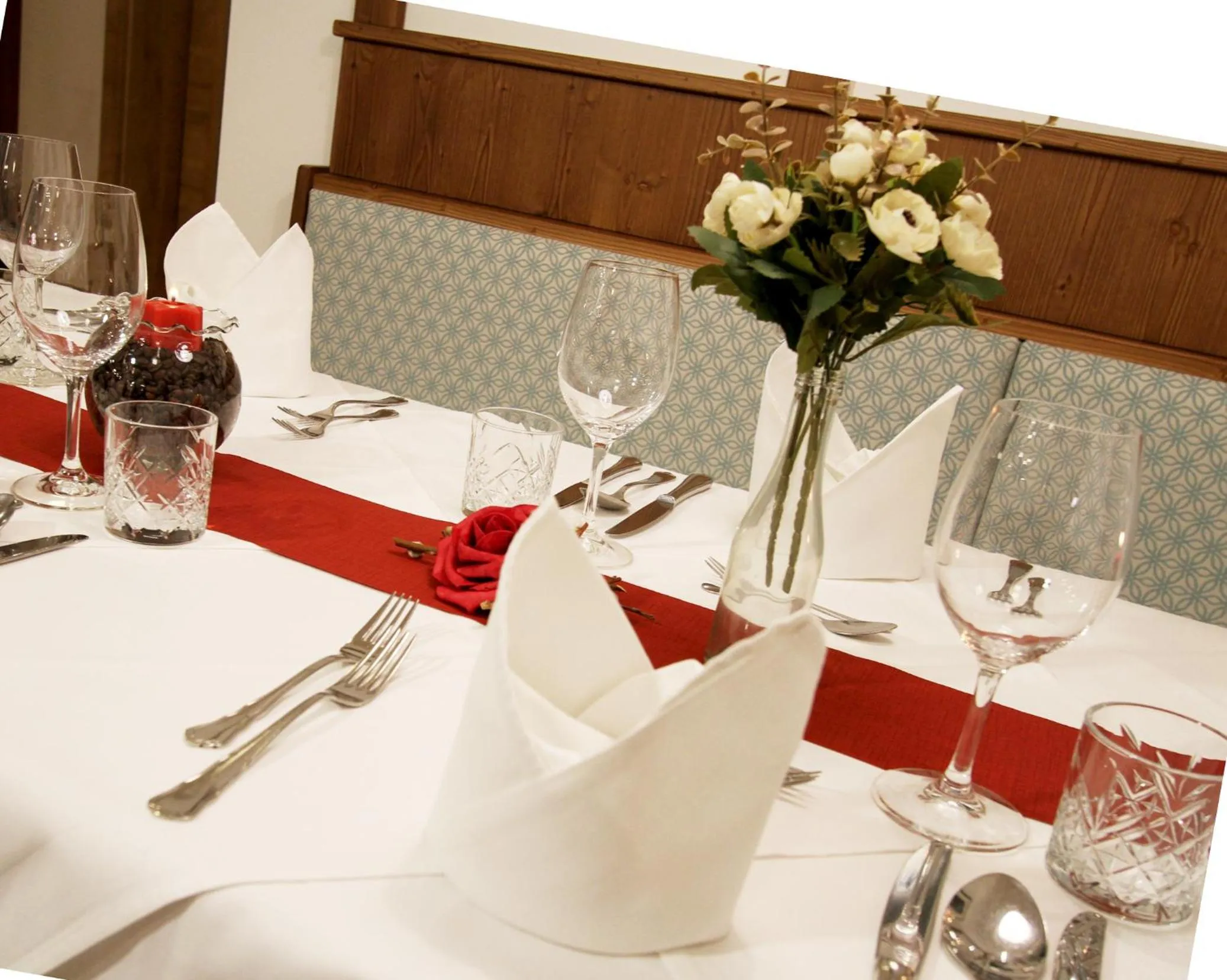 Restaurant/places to eat in Alpenhotel Ensmann