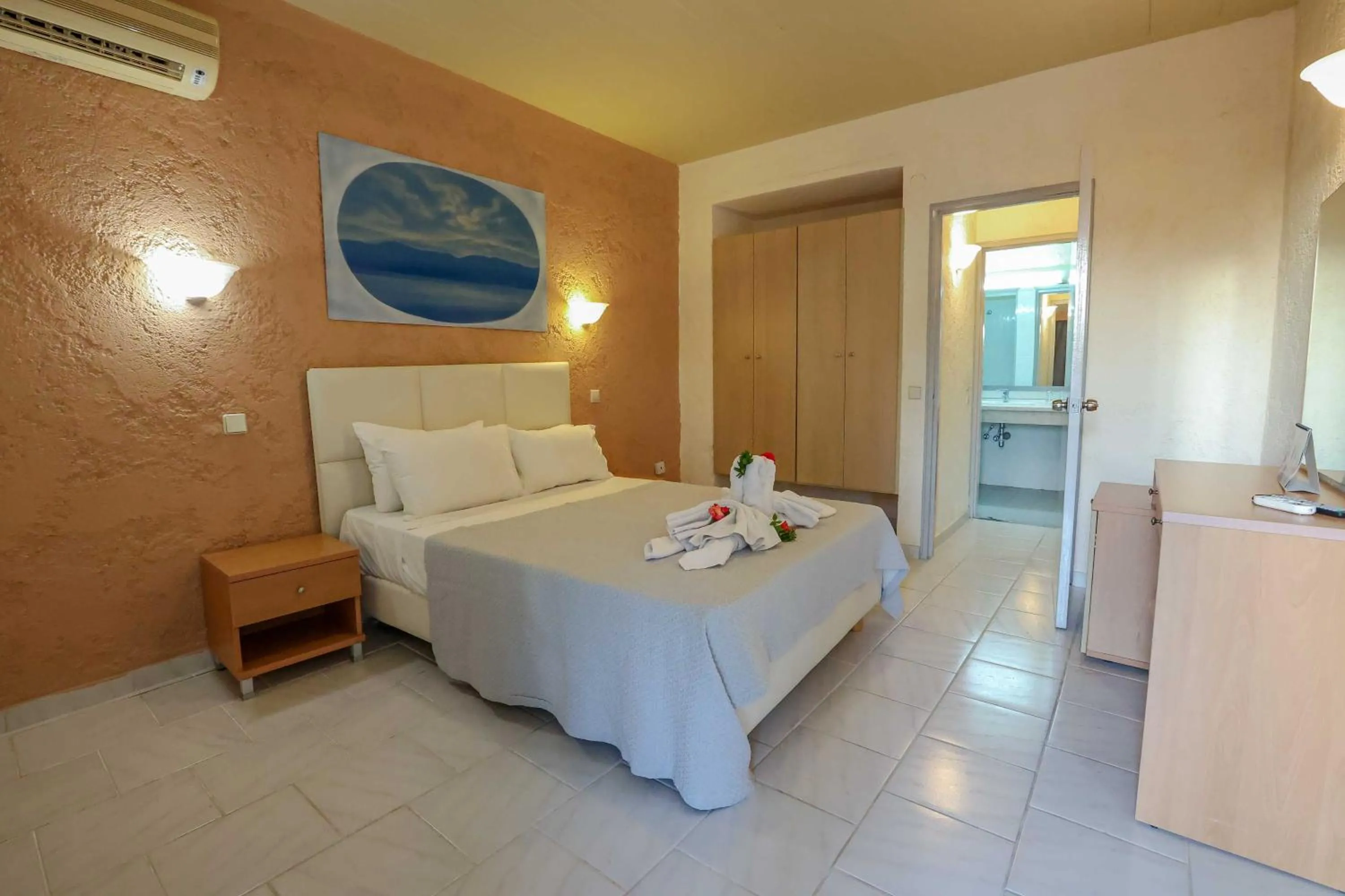 Bedroom, Bed in Filerimos Village Hotel