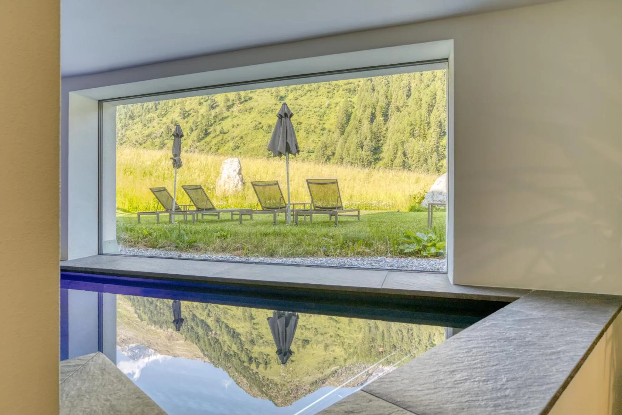 Swimming pool in Hotel Cevedale