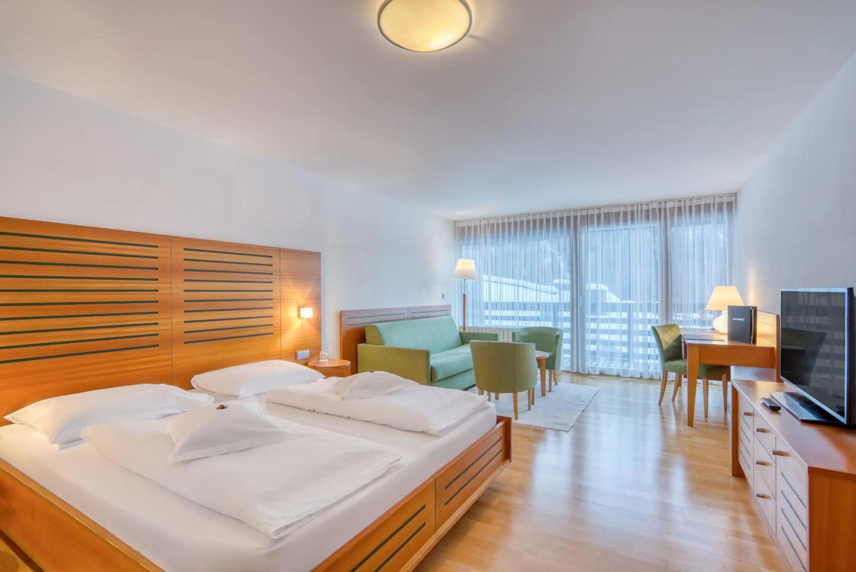 Photo of the whole room, Bed in Hotel Cevedale