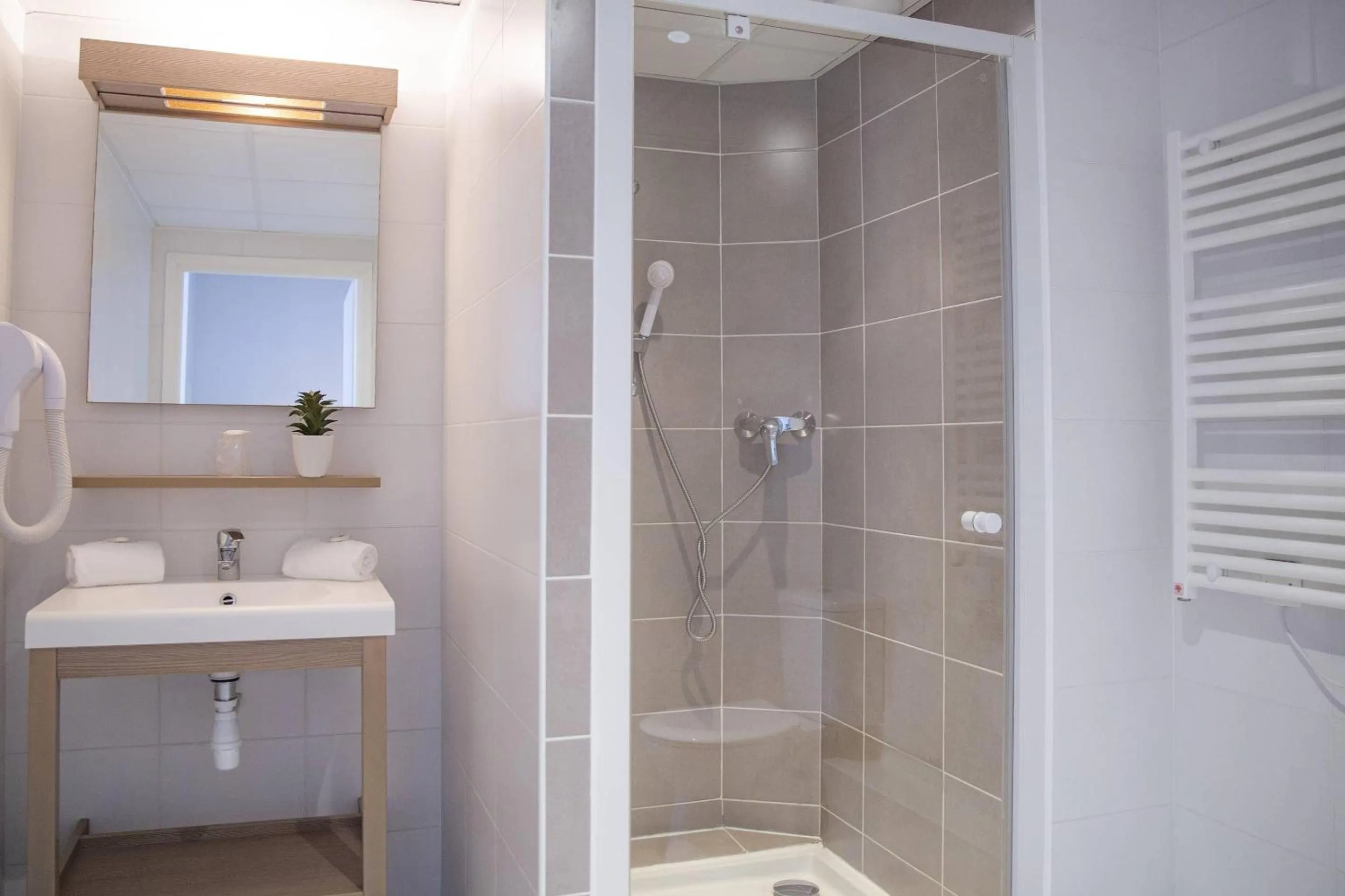 Bedroom in Comfort Aparthotel Cannes Mandelieu