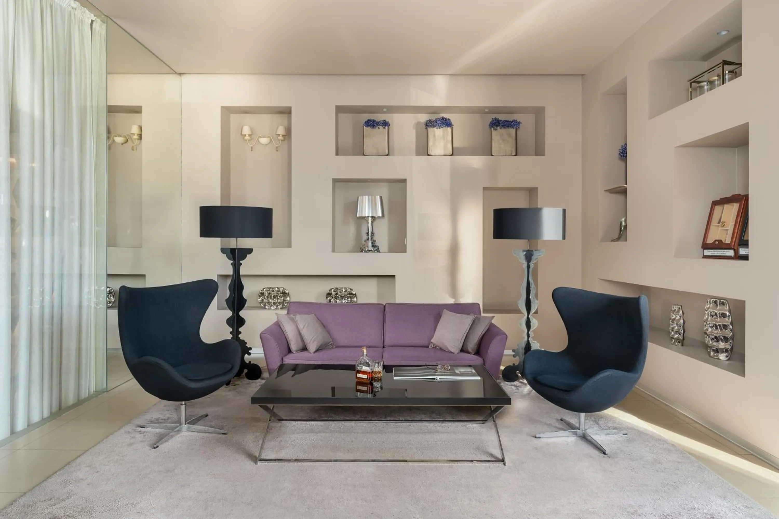 Seating area in Zijin Hotel Belgrade