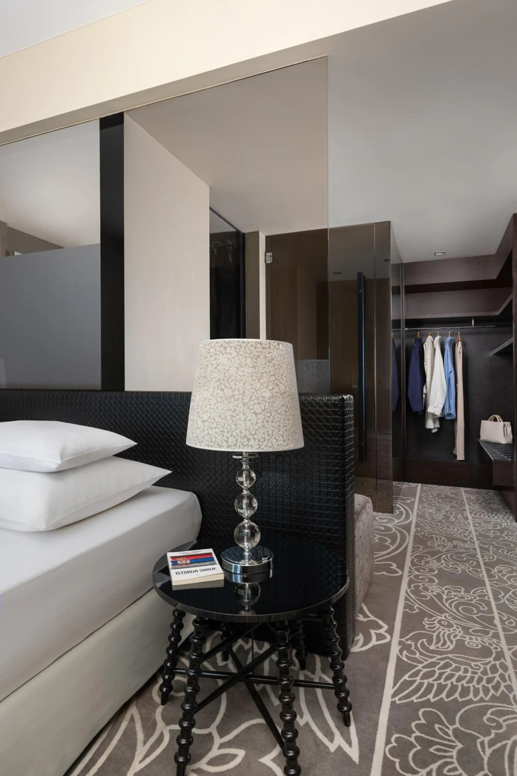 wardrobe, Bed in Zijin Hotel Belgrade