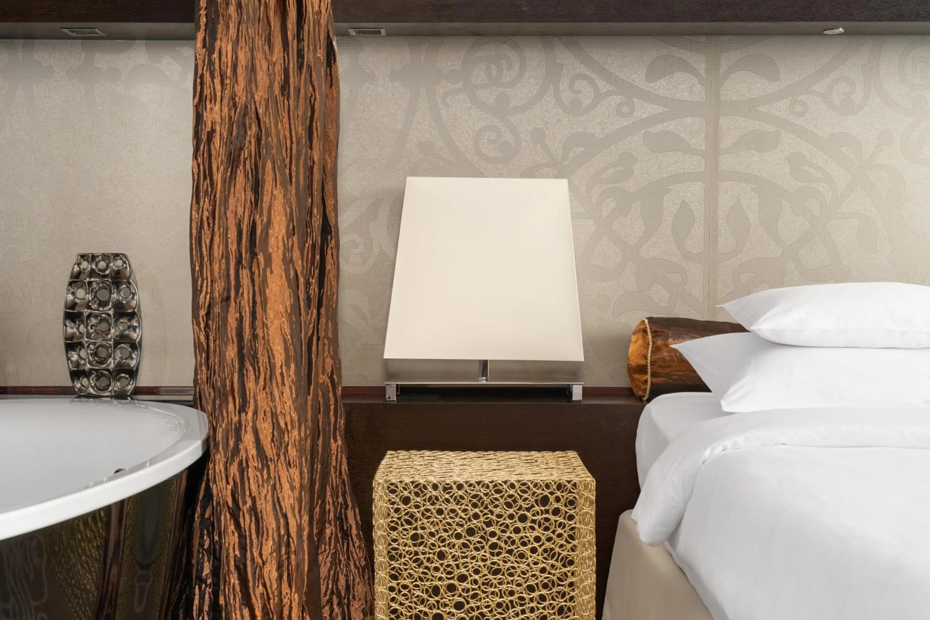 Bed in Zijin Hotel Belgrade