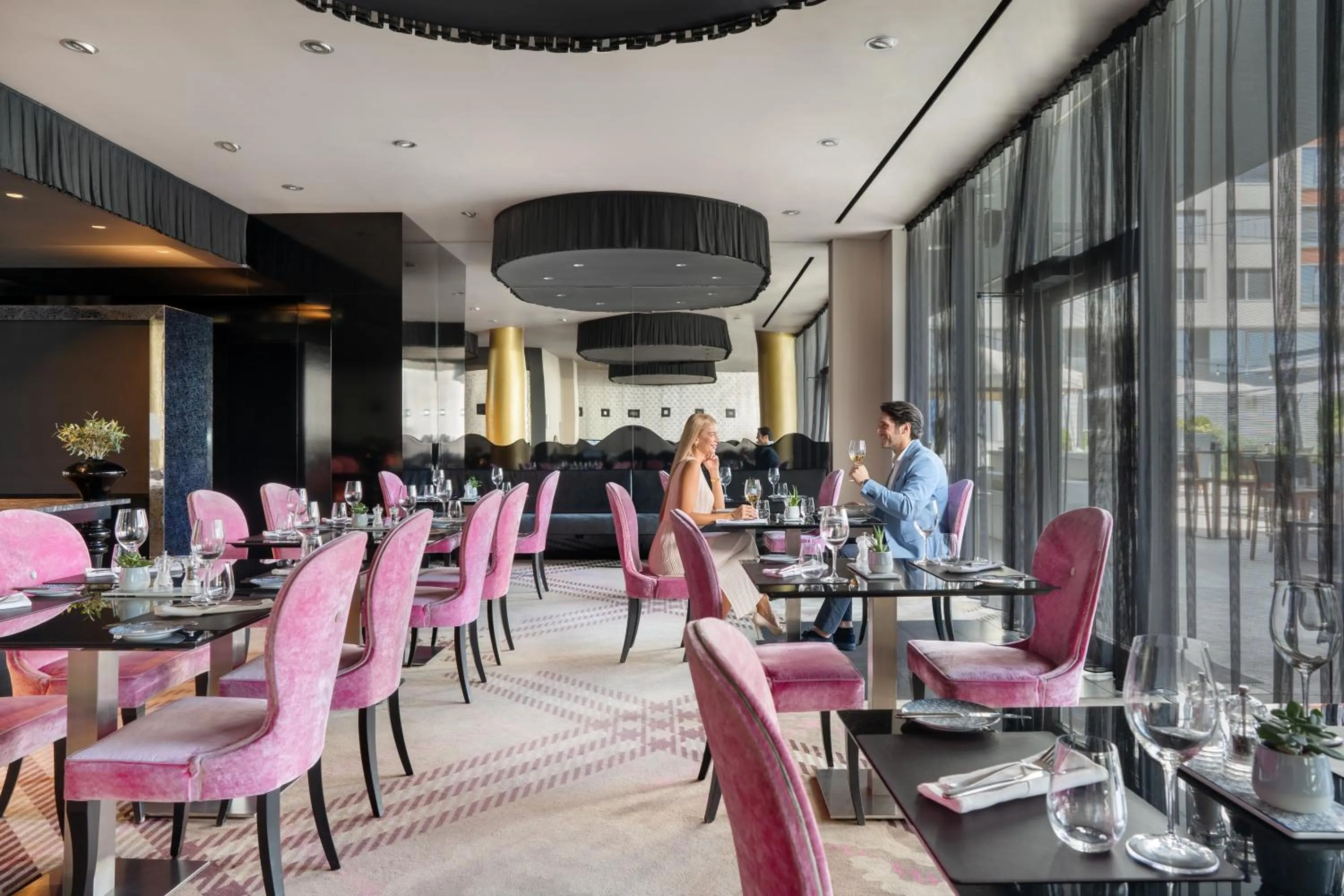 Restaurant/places to eat in Zijin Hotel Belgrade