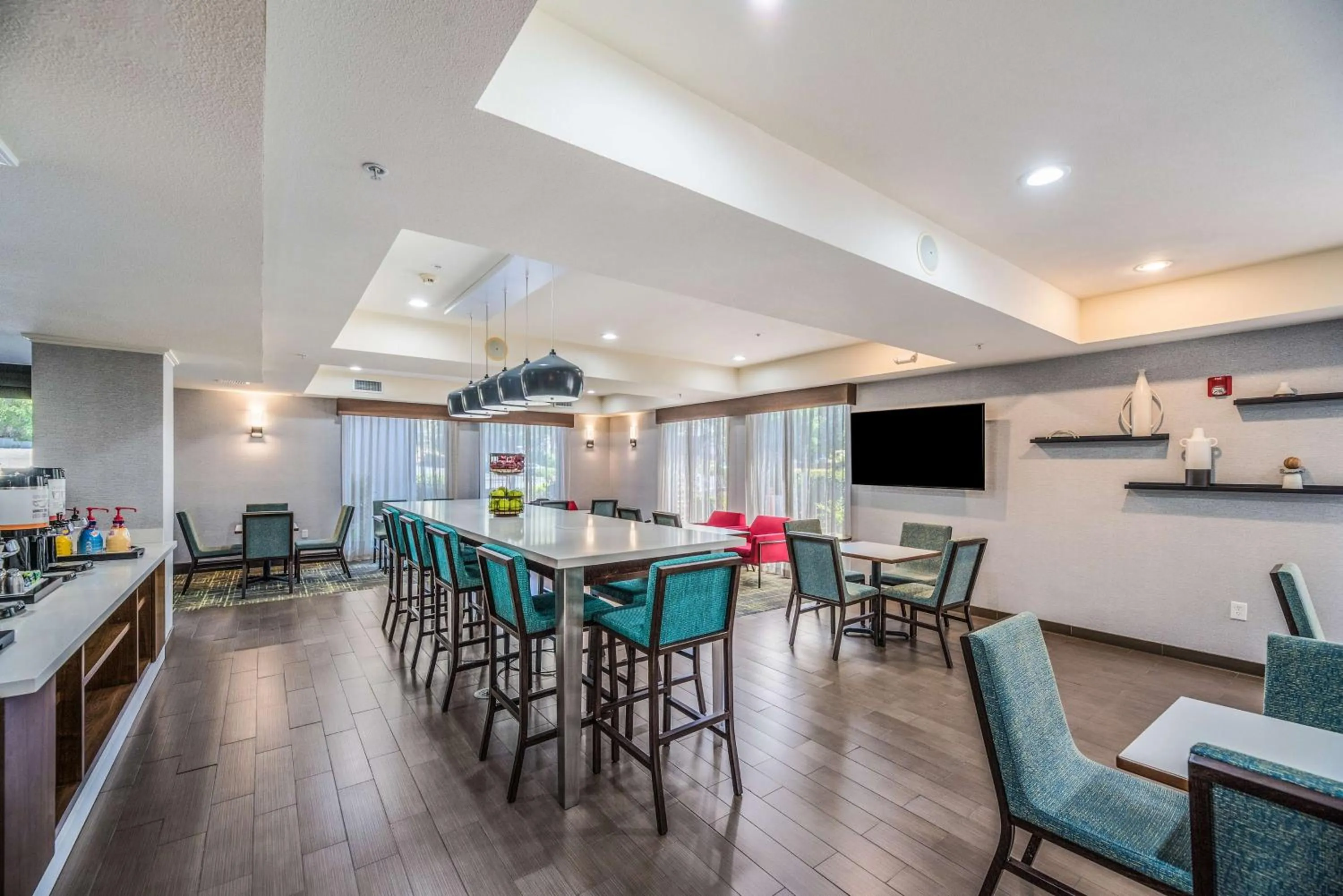 Lobby or reception in Hampton Inn Oakland-Hayward