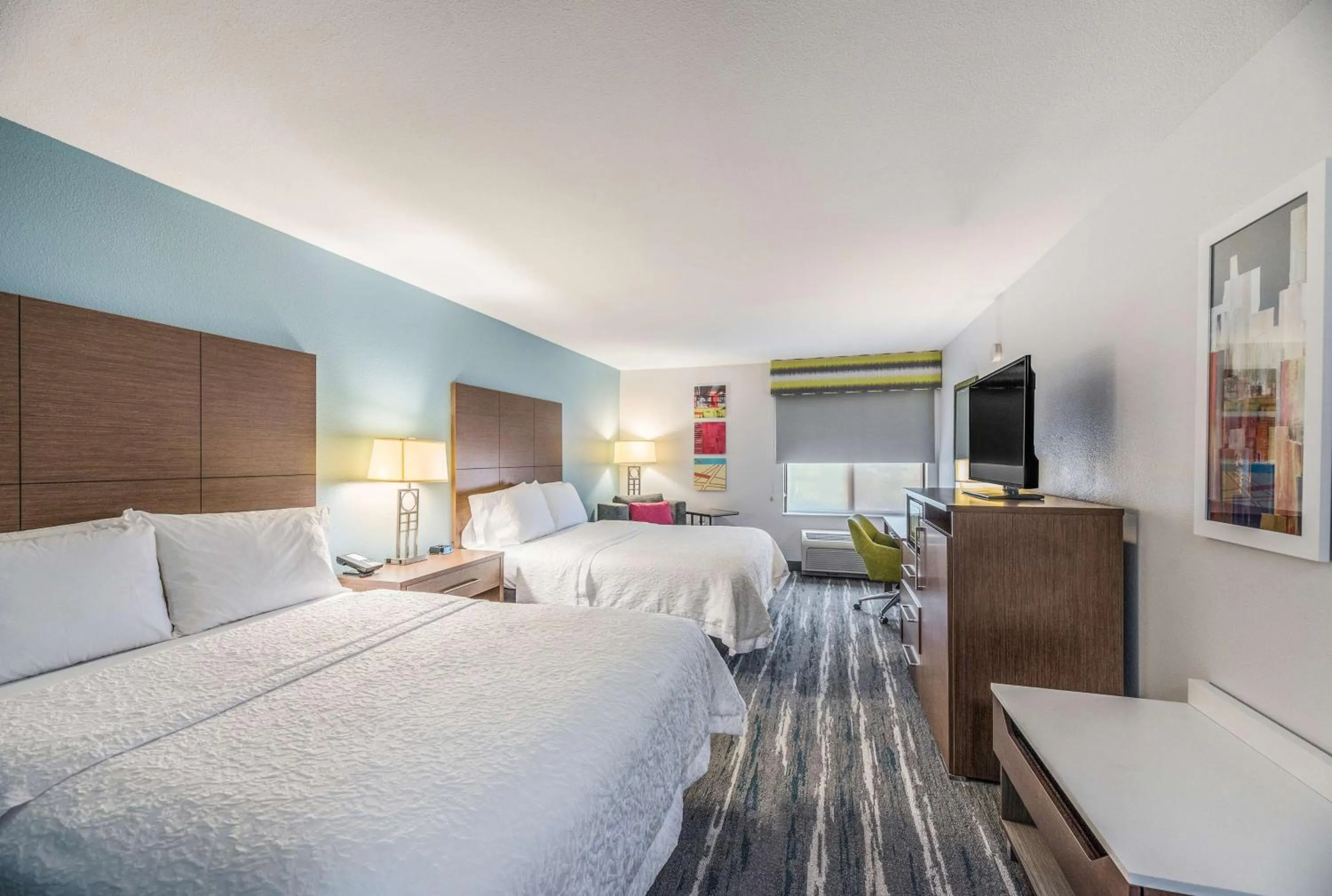 Bedroom, Bed in Hampton Inn Oakland-Hayward