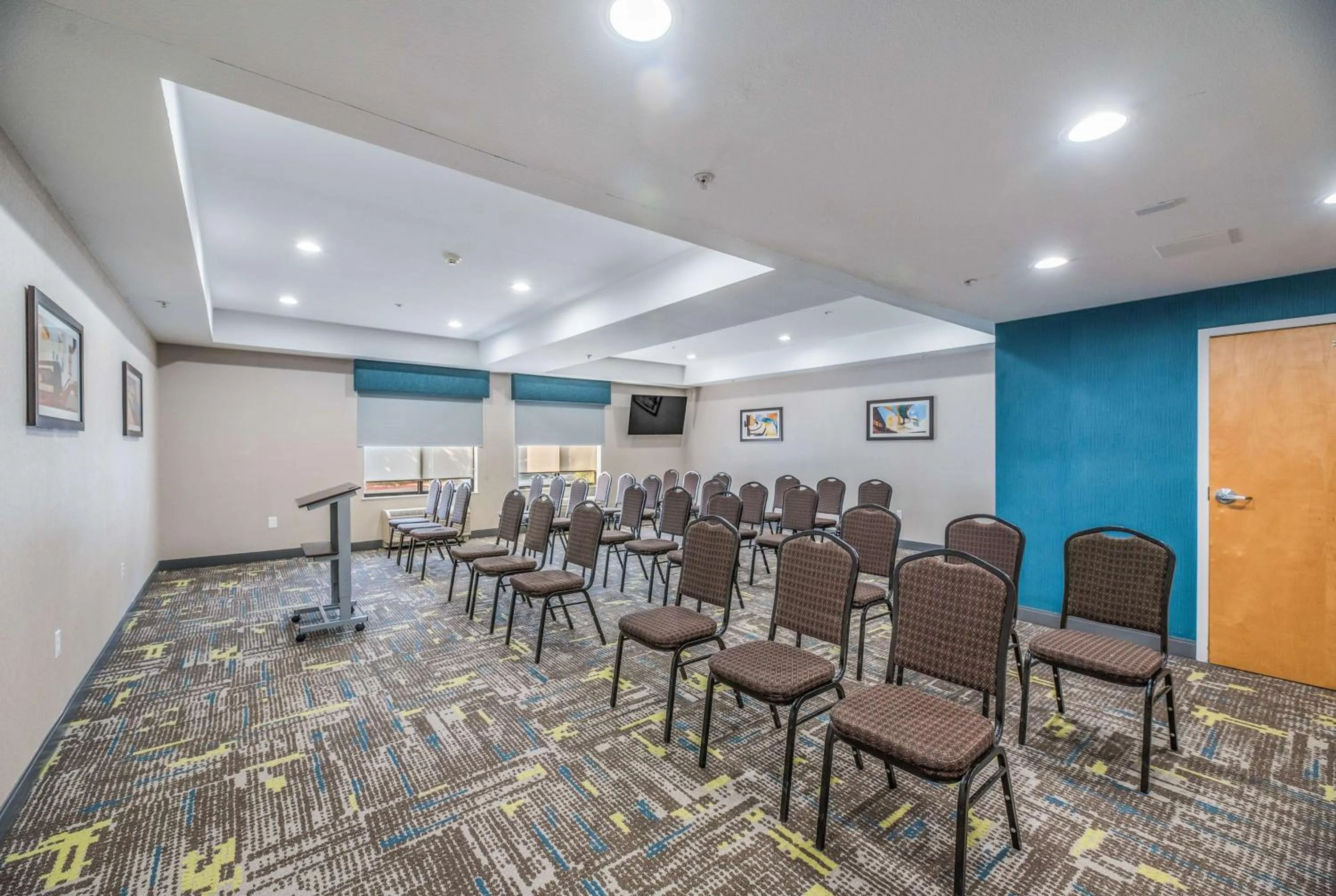 Meeting/conference room in Hampton Inn Oakland-Hayward