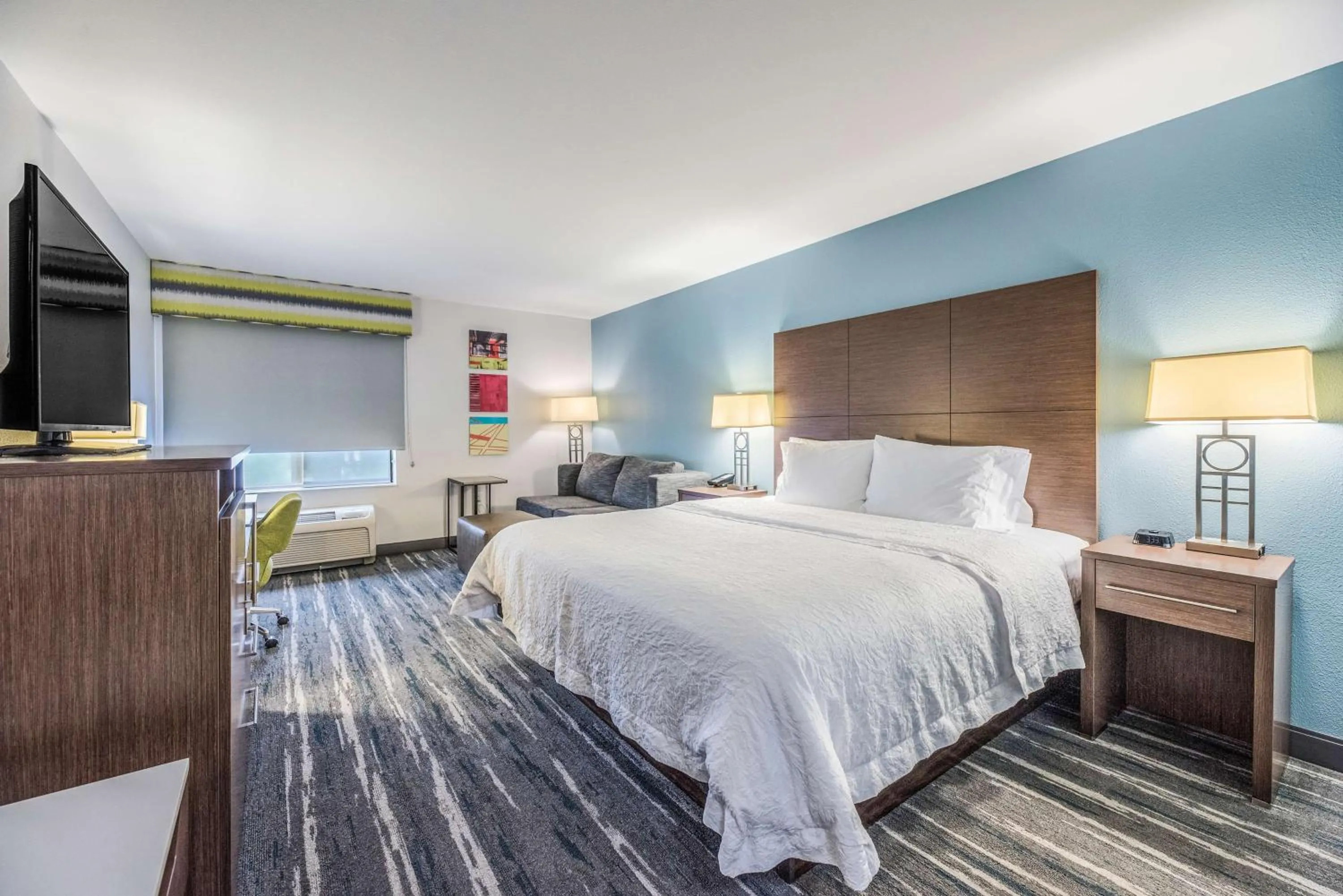 Bedroom, Bed in Hampton Inn Oakland-Hayward