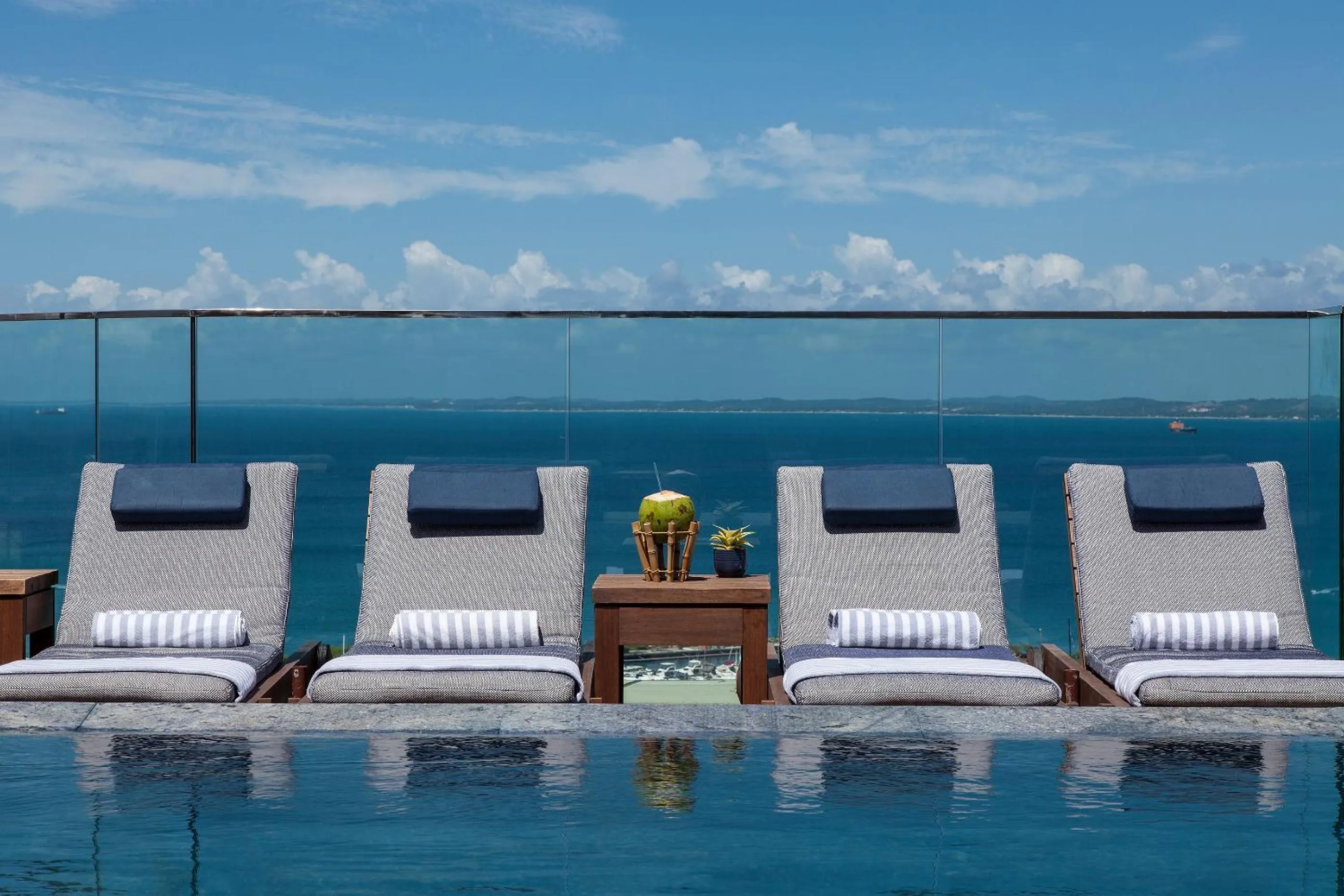 Swimming pool in Hotel Fasano Salvador