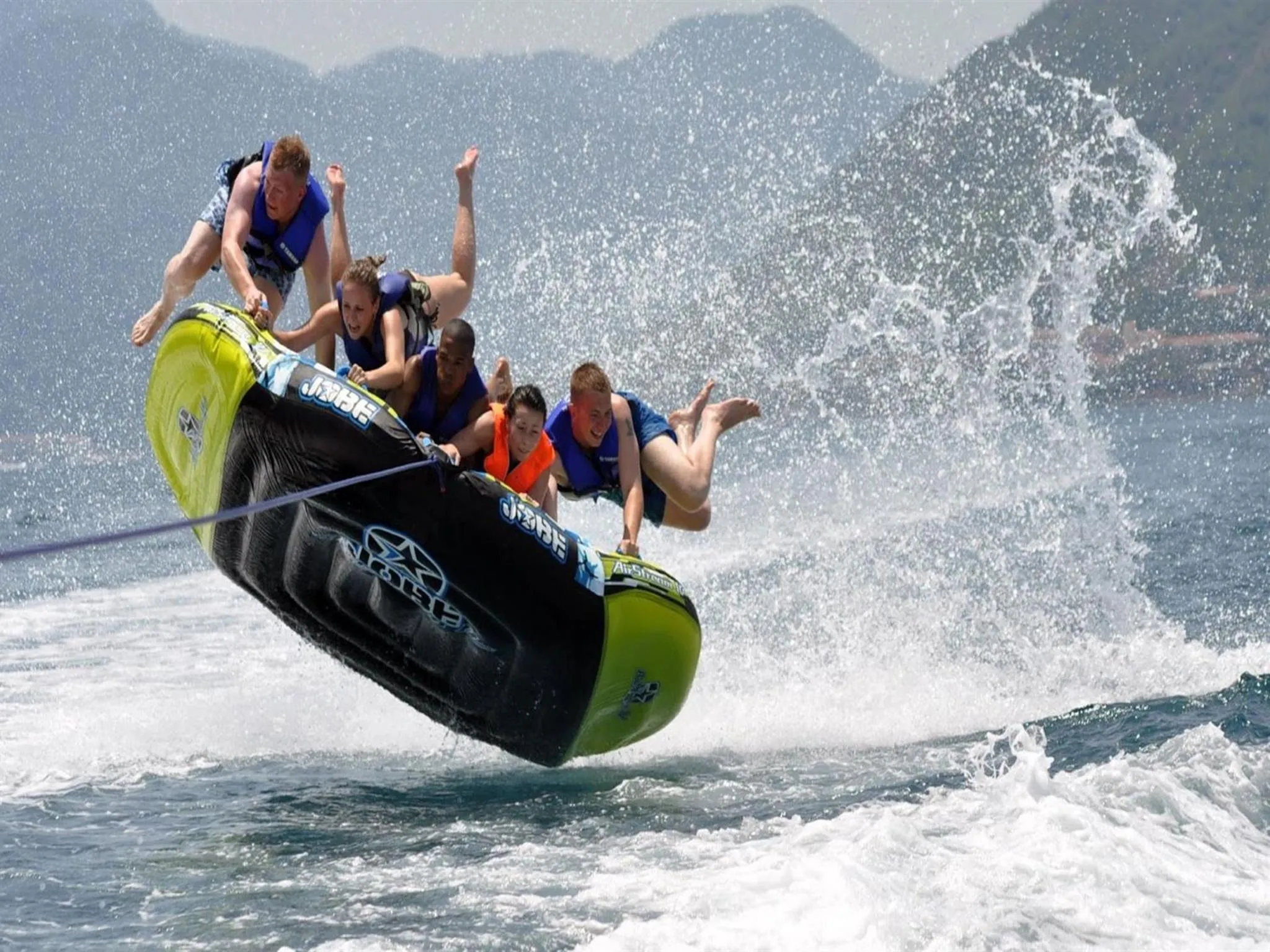 Entertainment in Gun-Ay Hotel