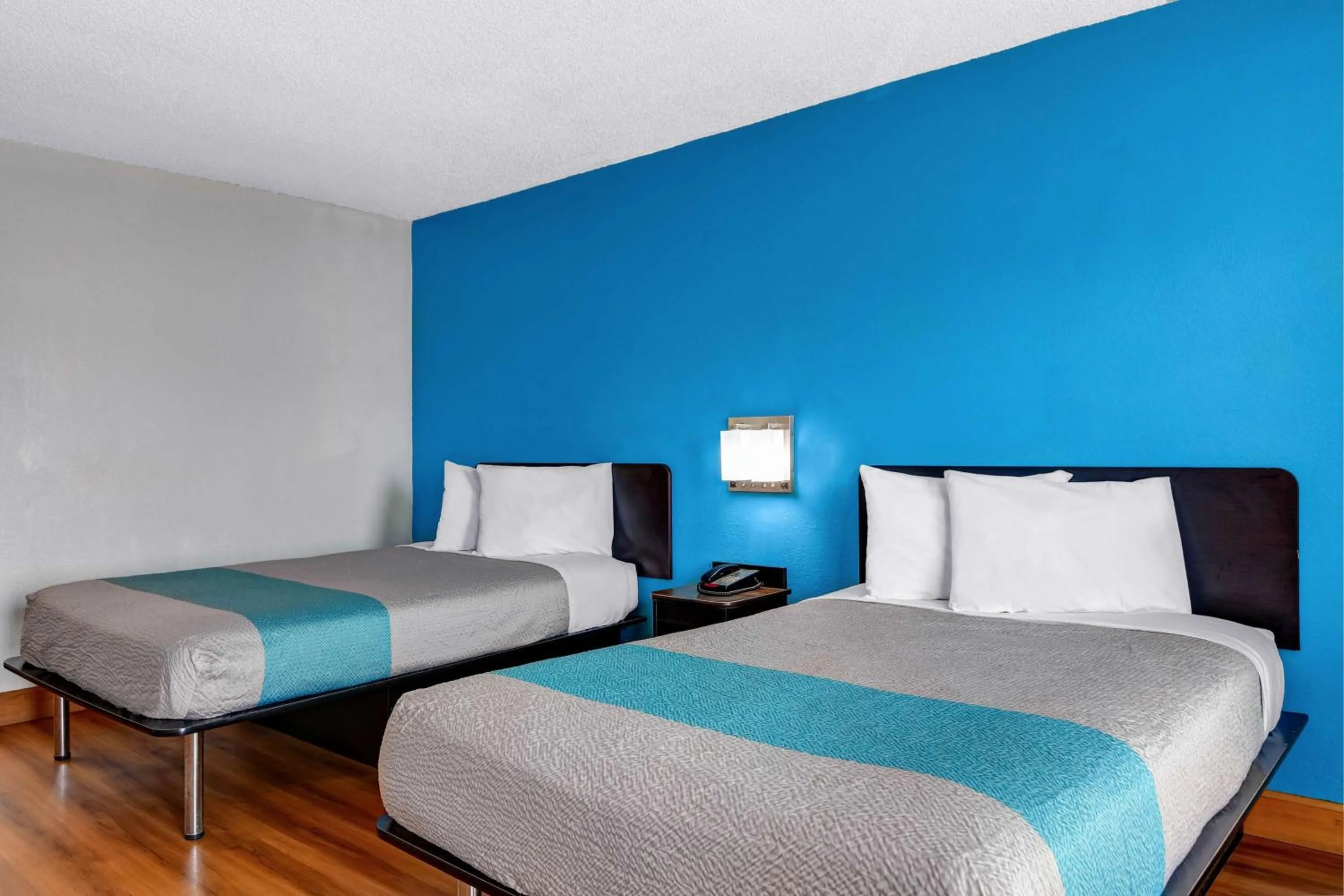 Photo of the whole room, Bed in Motel 6-Atlanta, GA