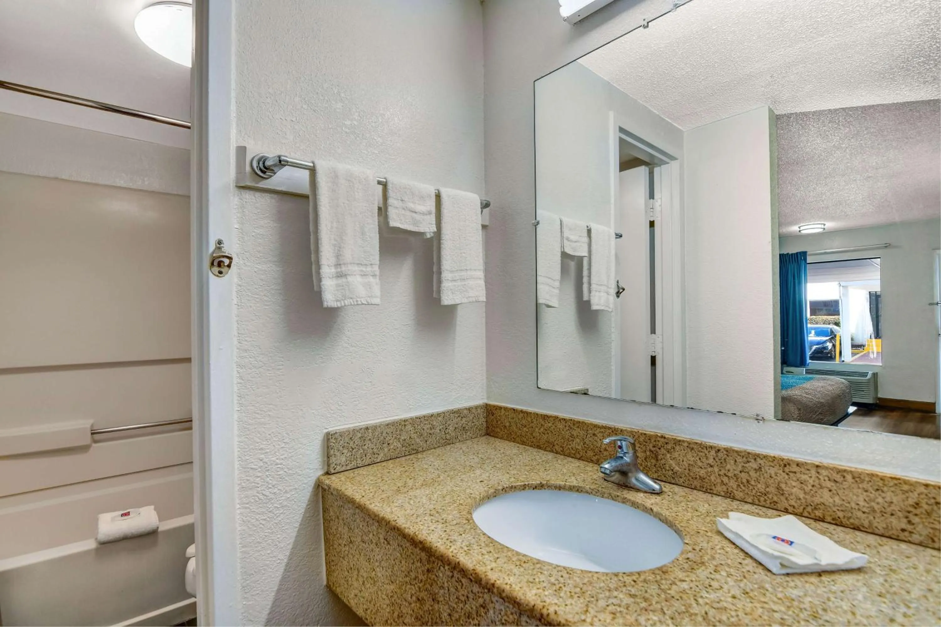 Photo of the whole room in Motel 6-Atlanta, GA