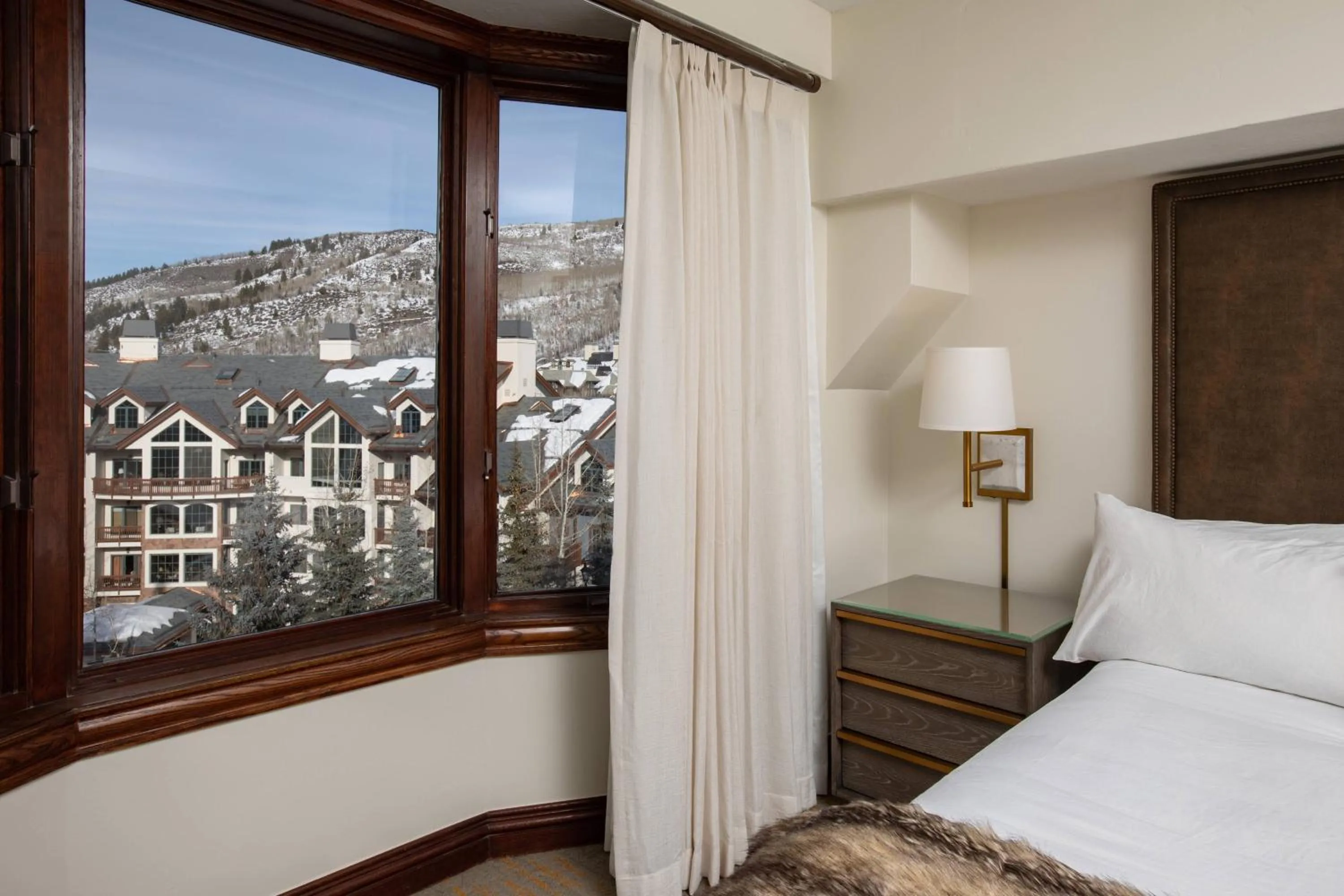 Bedroom, Bed in Beaver Creek Lodge, Autograph Collection