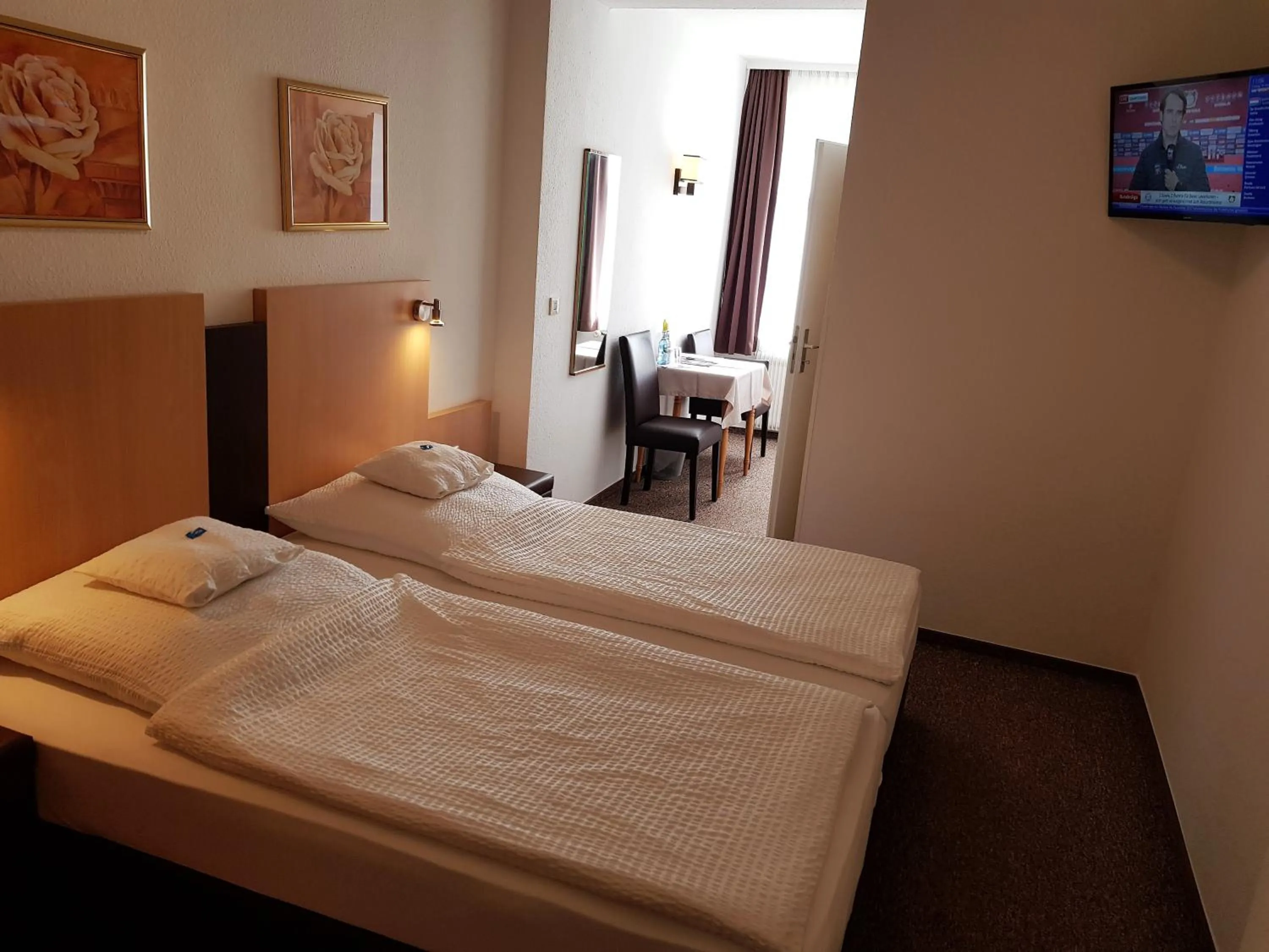 Photo of the whole room, Bed in Hotel zum Anker