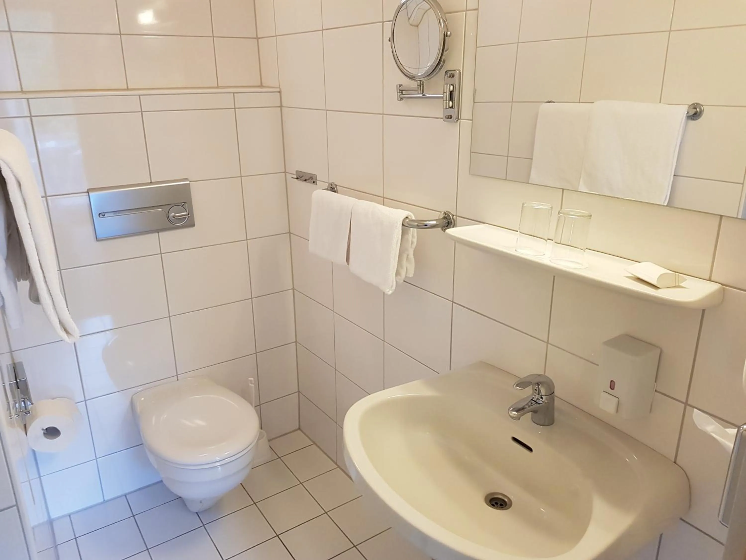 Bathroom in Hotel zum Anker