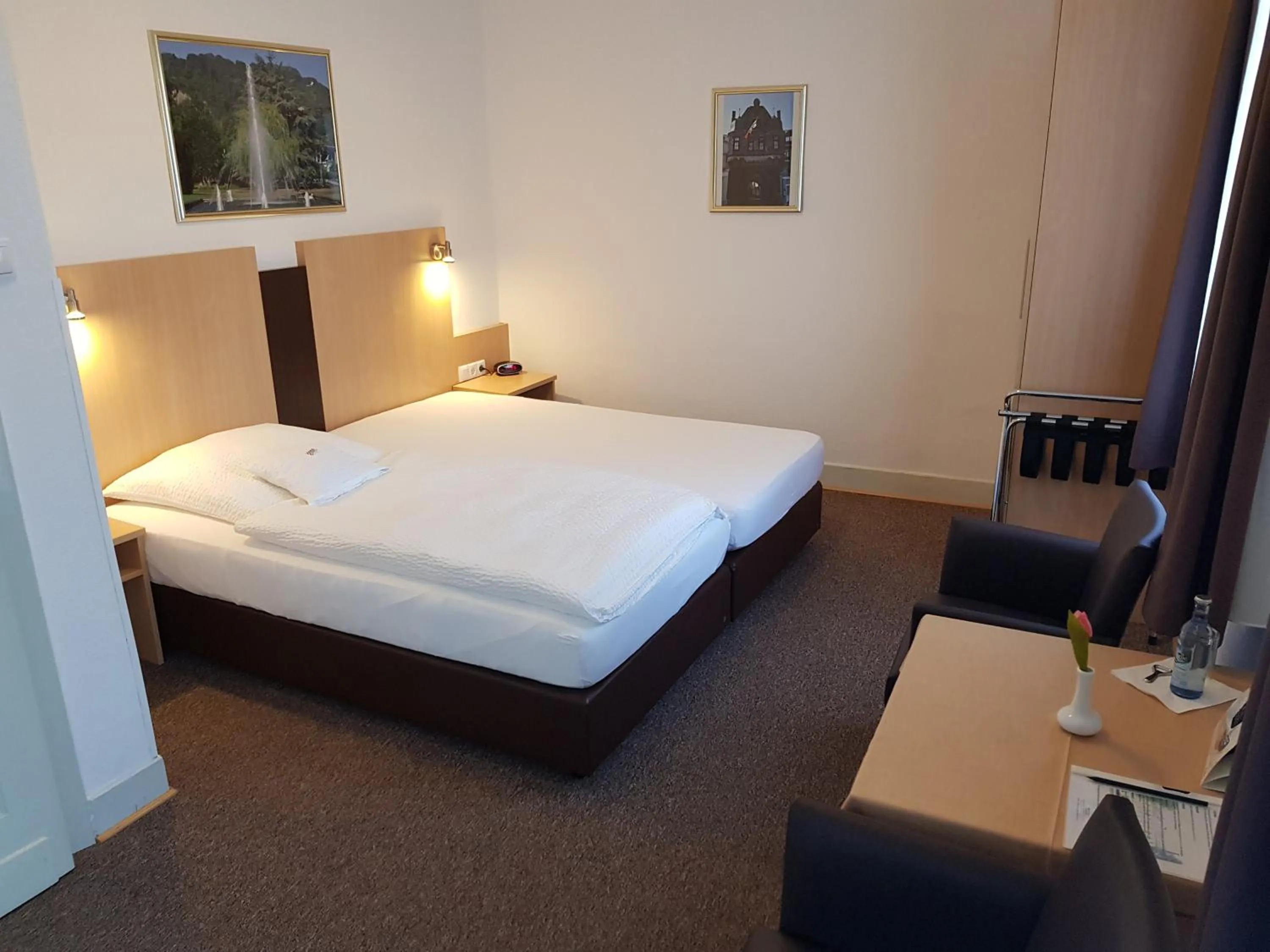 Bed in Hotel zum Anker