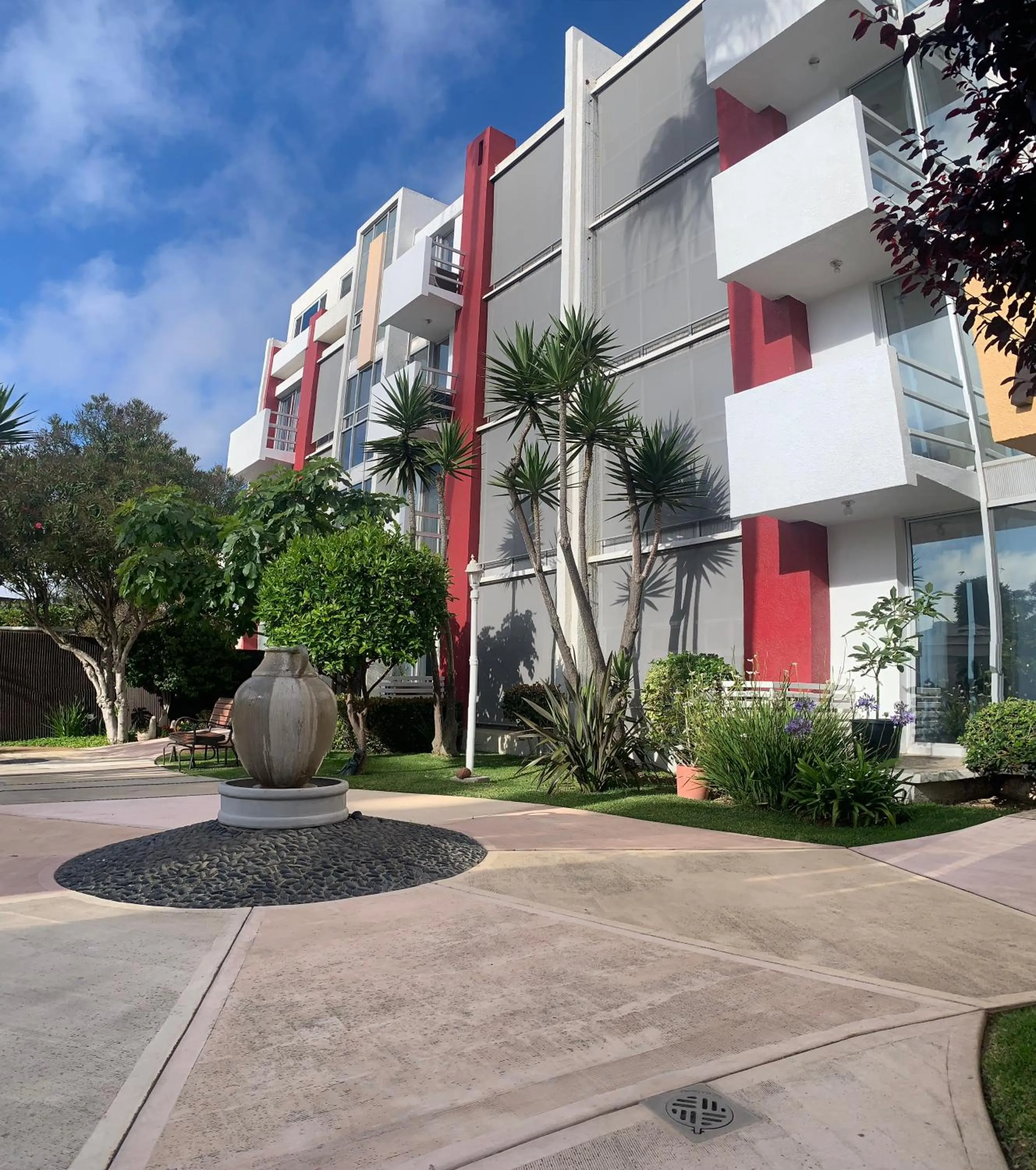 Property building in Dali Suites -Accommodations in Playas de Tijuana