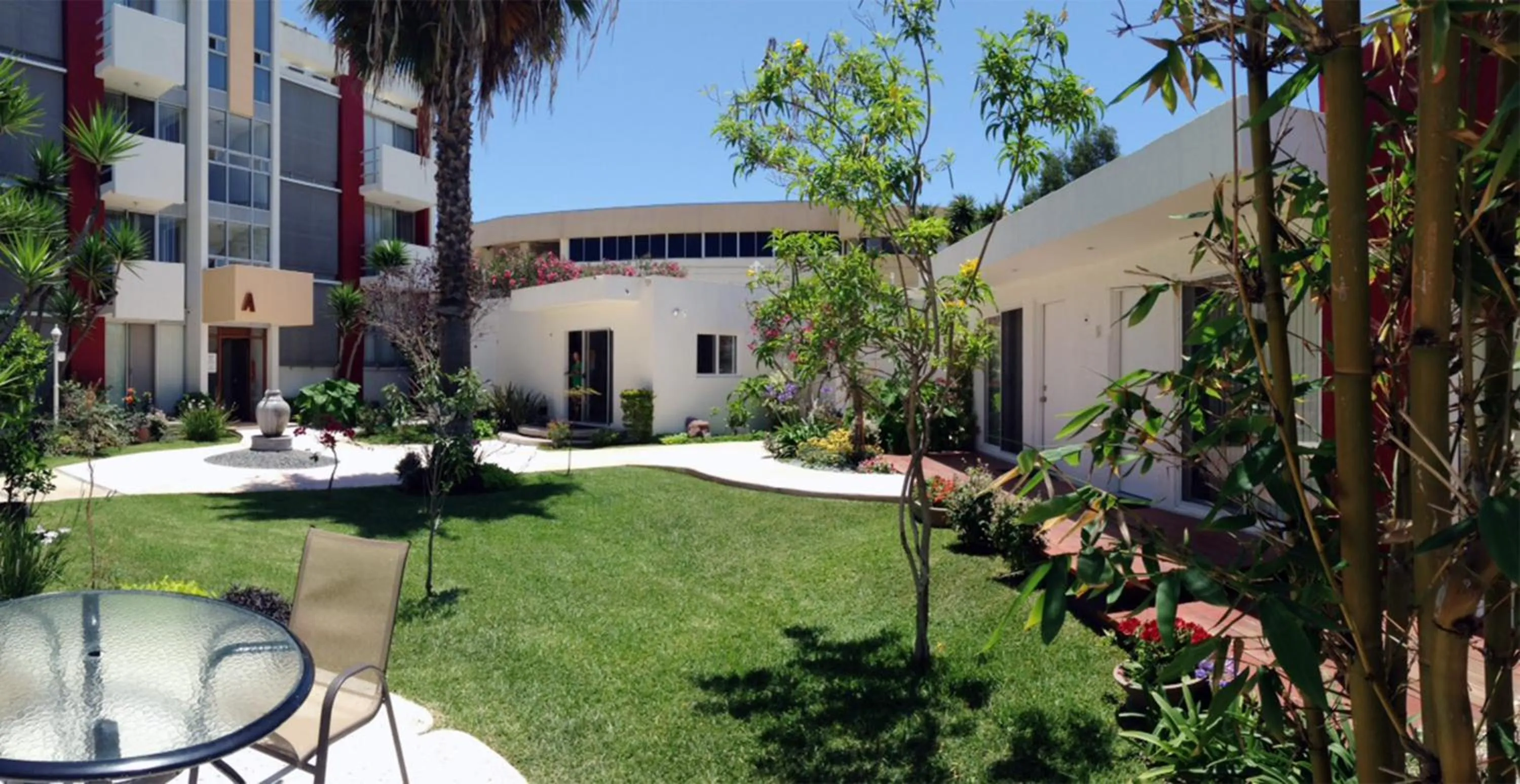 Property building in Dali Suites -Accommodations in Playas de Tijuana