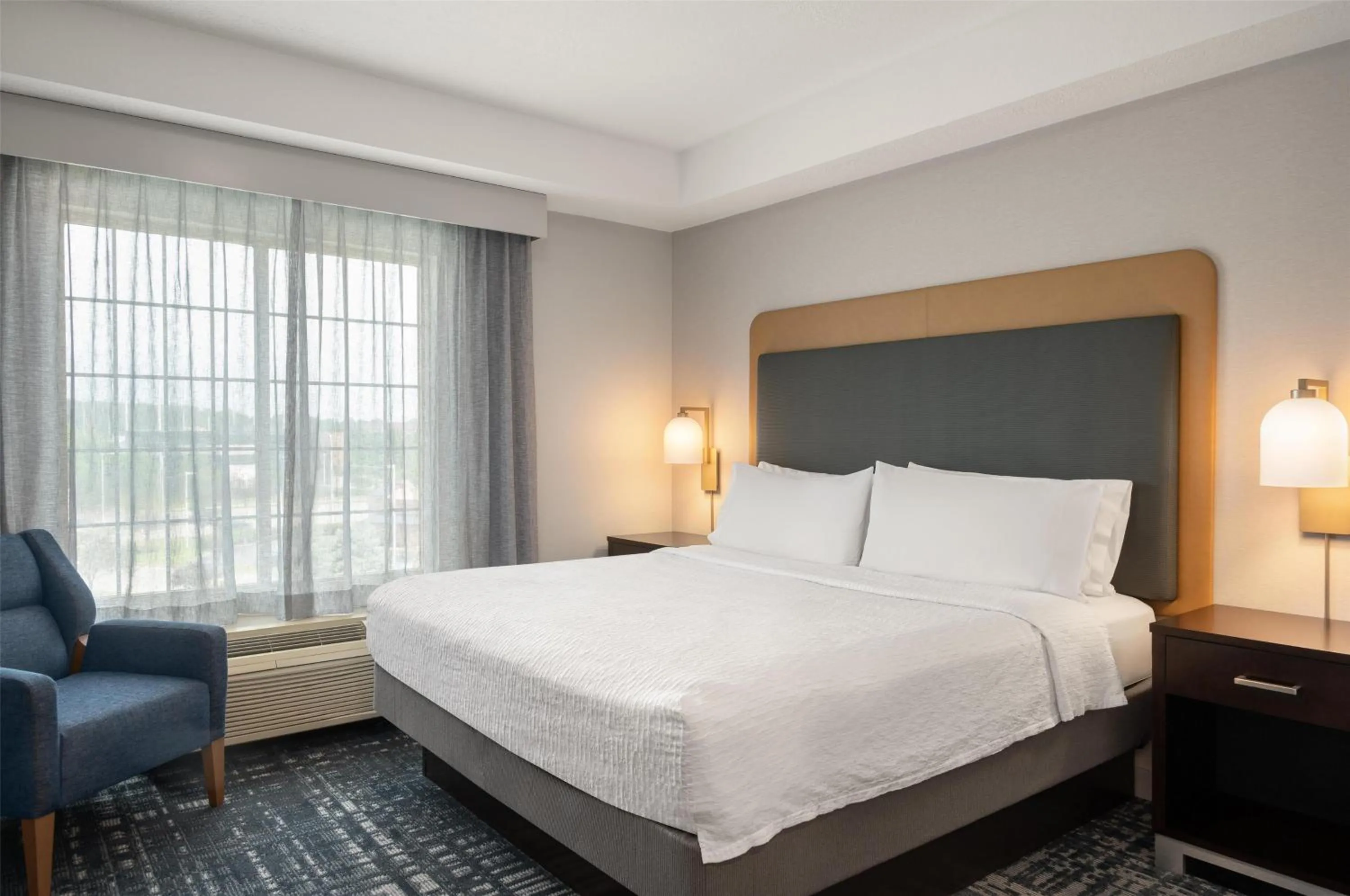 Bed in Homewood Suites by Hilton Columbus/Polaris