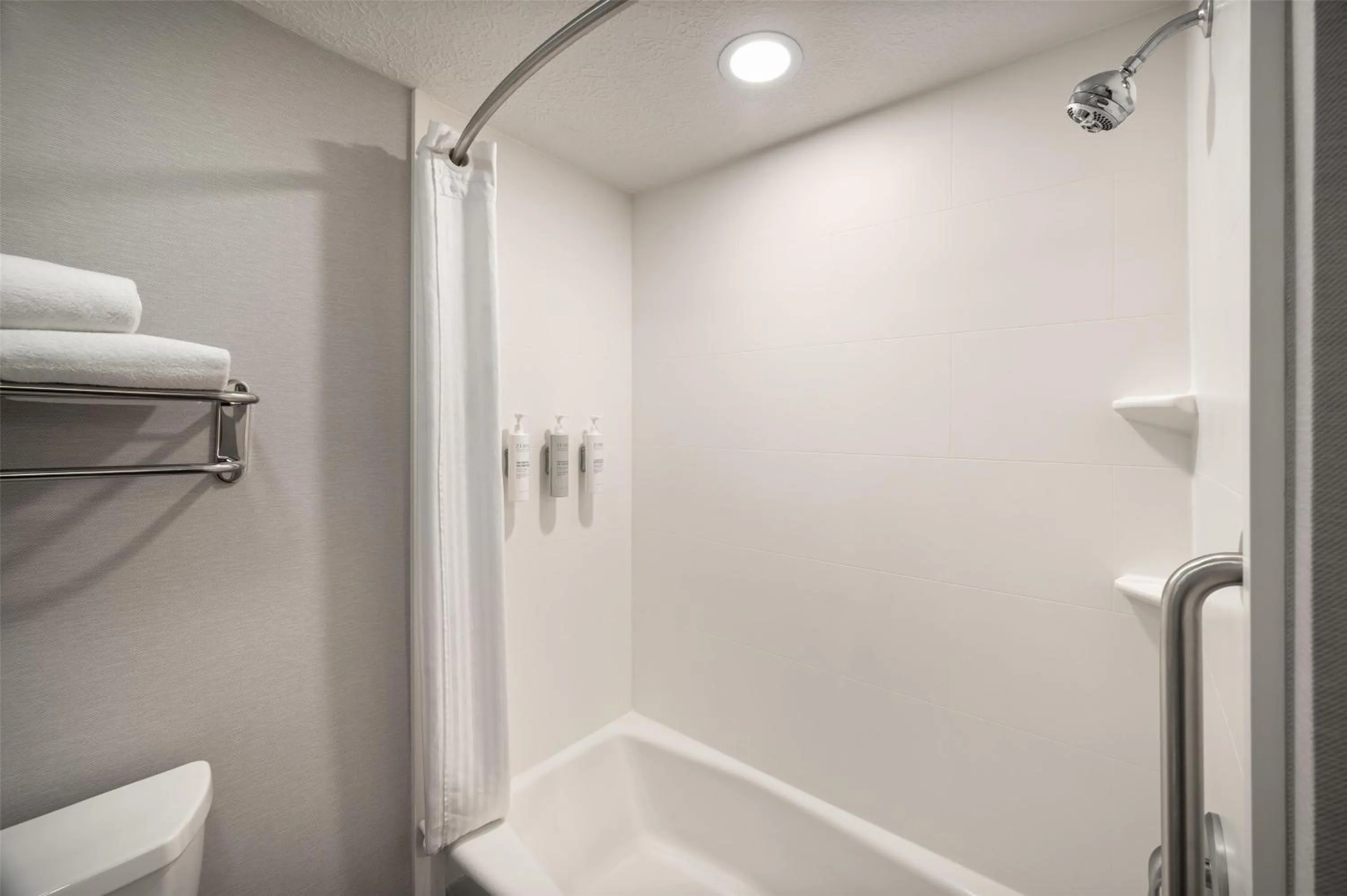 Bathroom in Homewood Suites by Hilton Columbus/Polaris