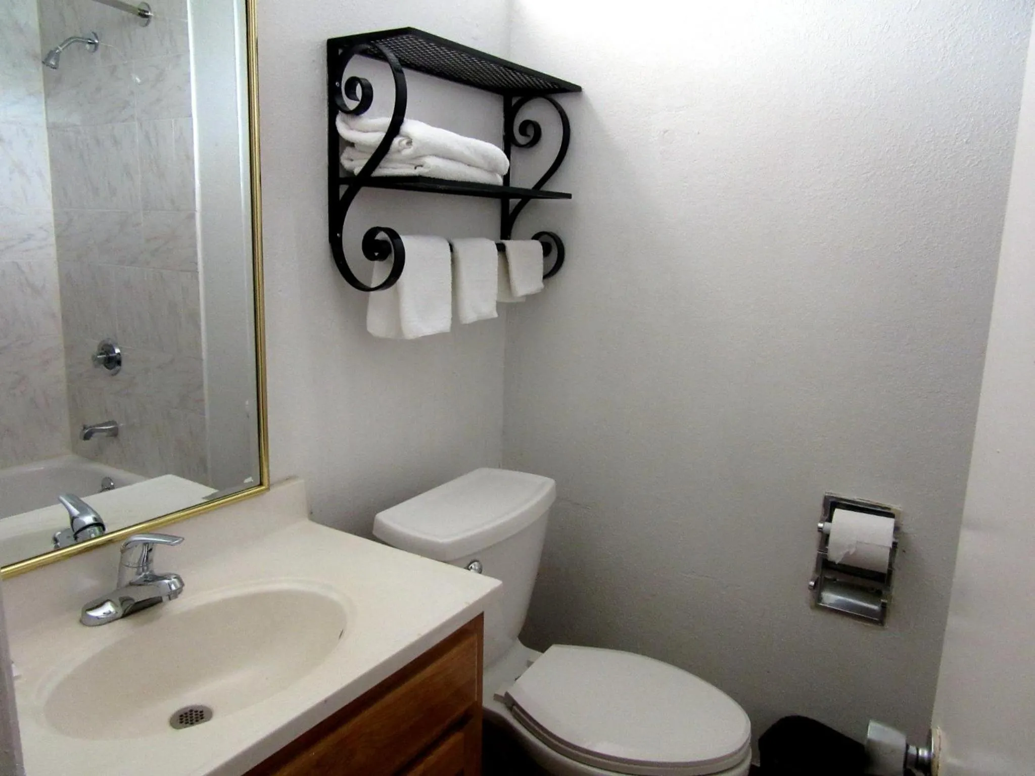 Bathroom in Budget Host Inn