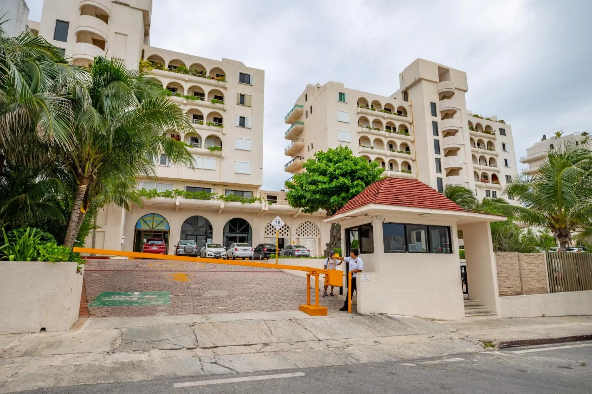 Property building in Cancun Ocean view