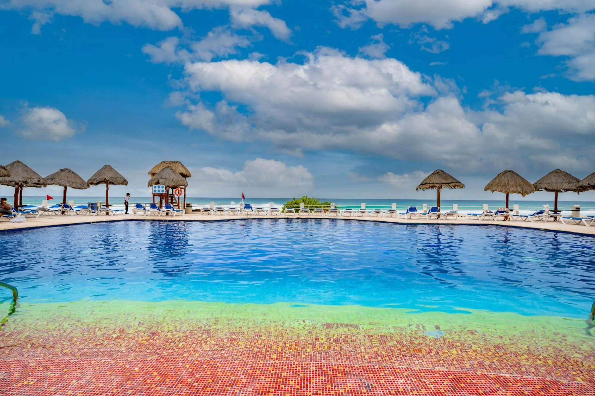 Swimming pool in Cancun Ocean view