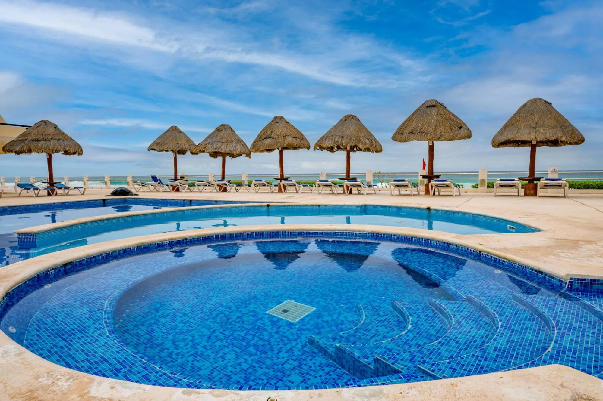 Swimming pool in Cancun Ocean view