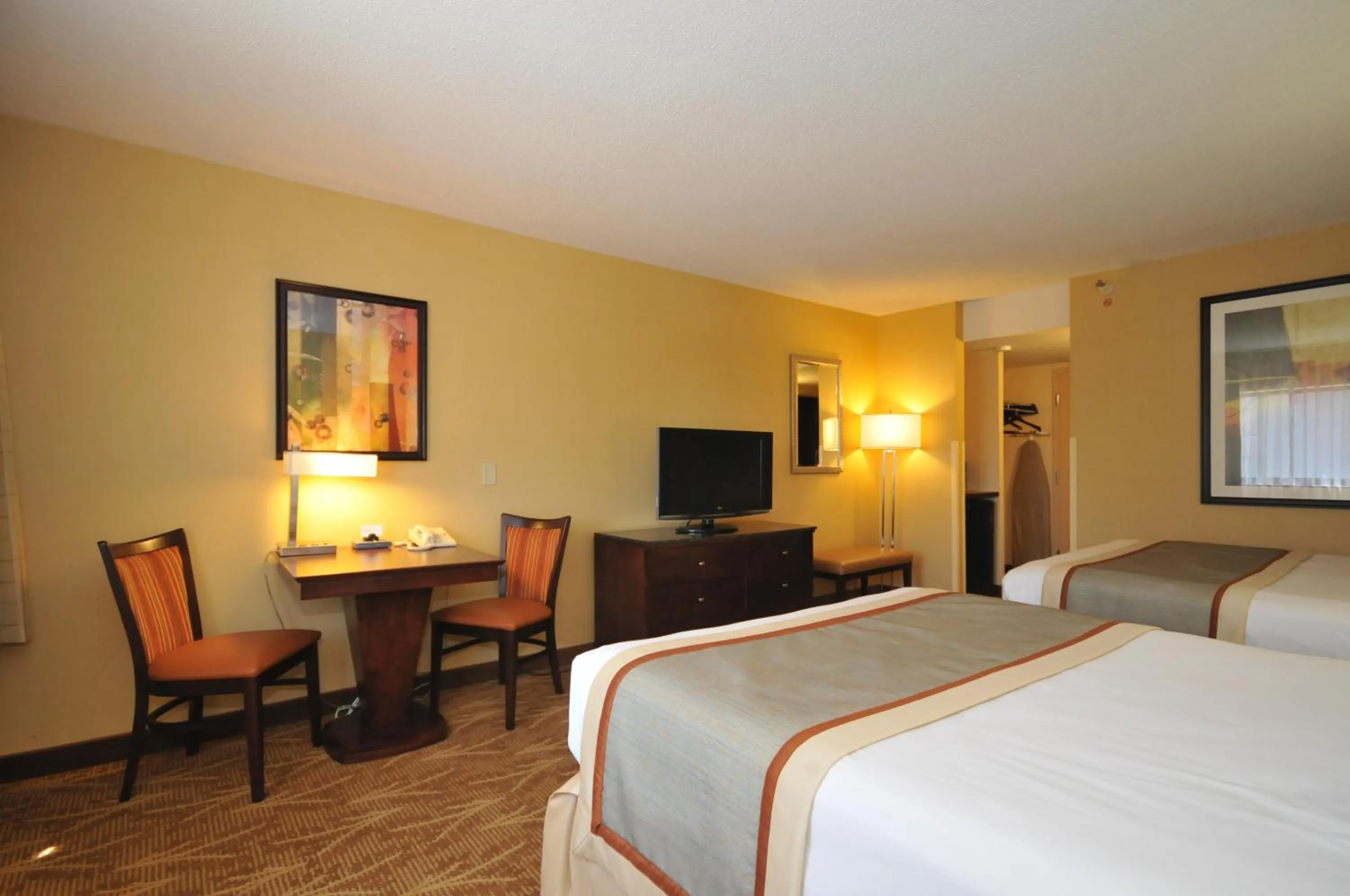 Bedroom, Bed in Kahler Inn and Suites