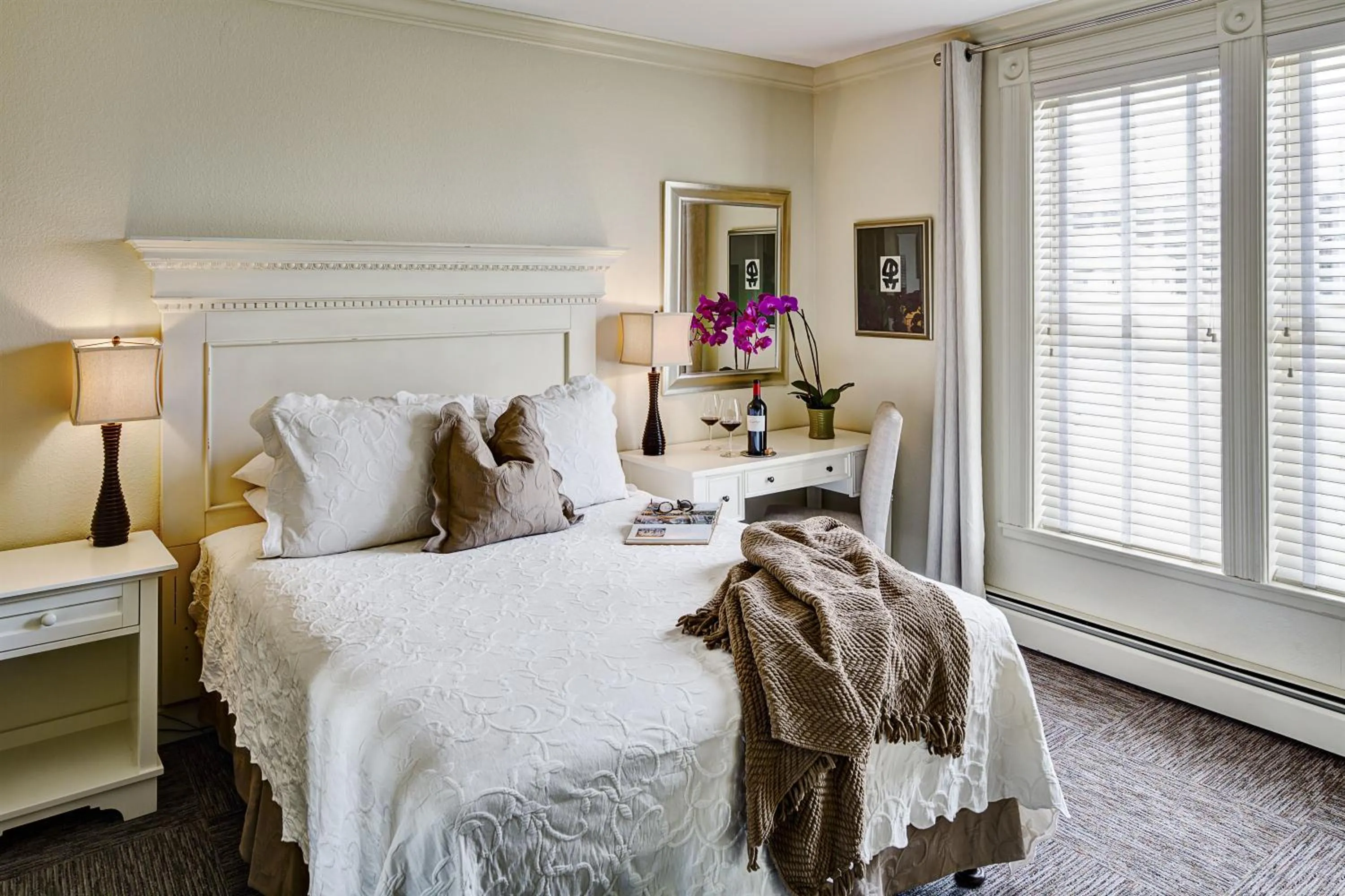 Photo of the whole room, Bed in Carter House Inns