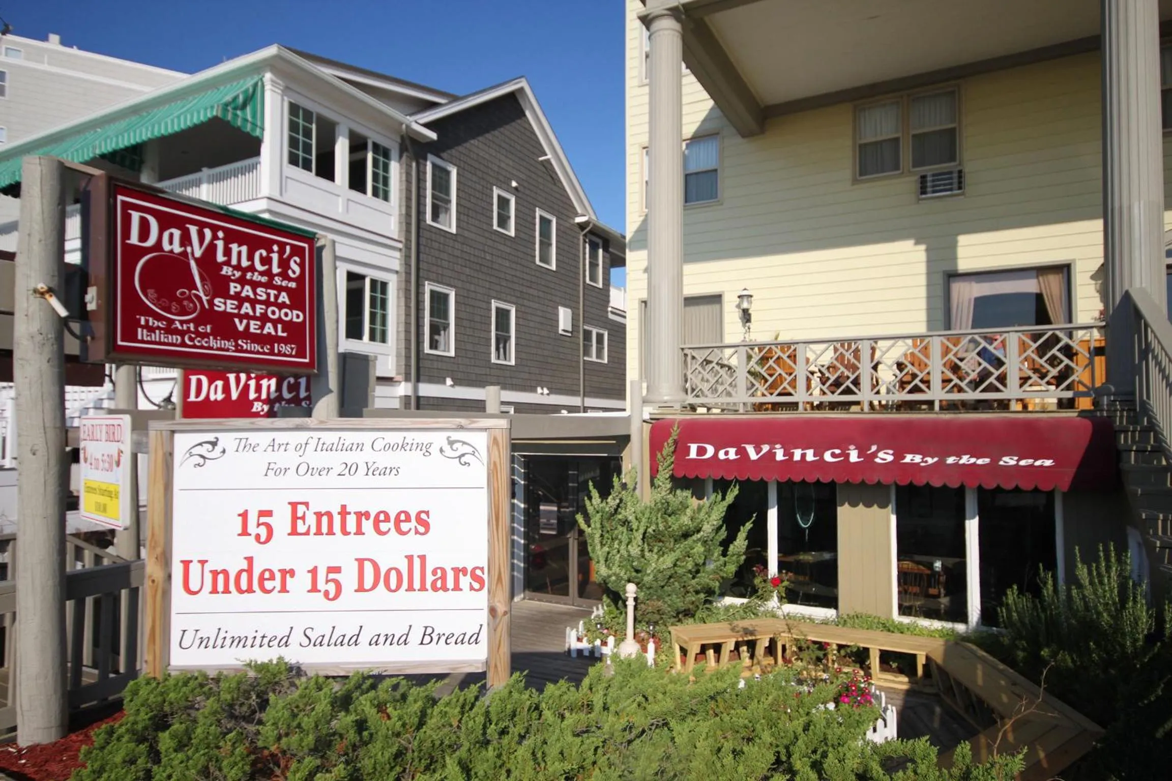 Restaurant/places to eat in Harrison Hall Hotel