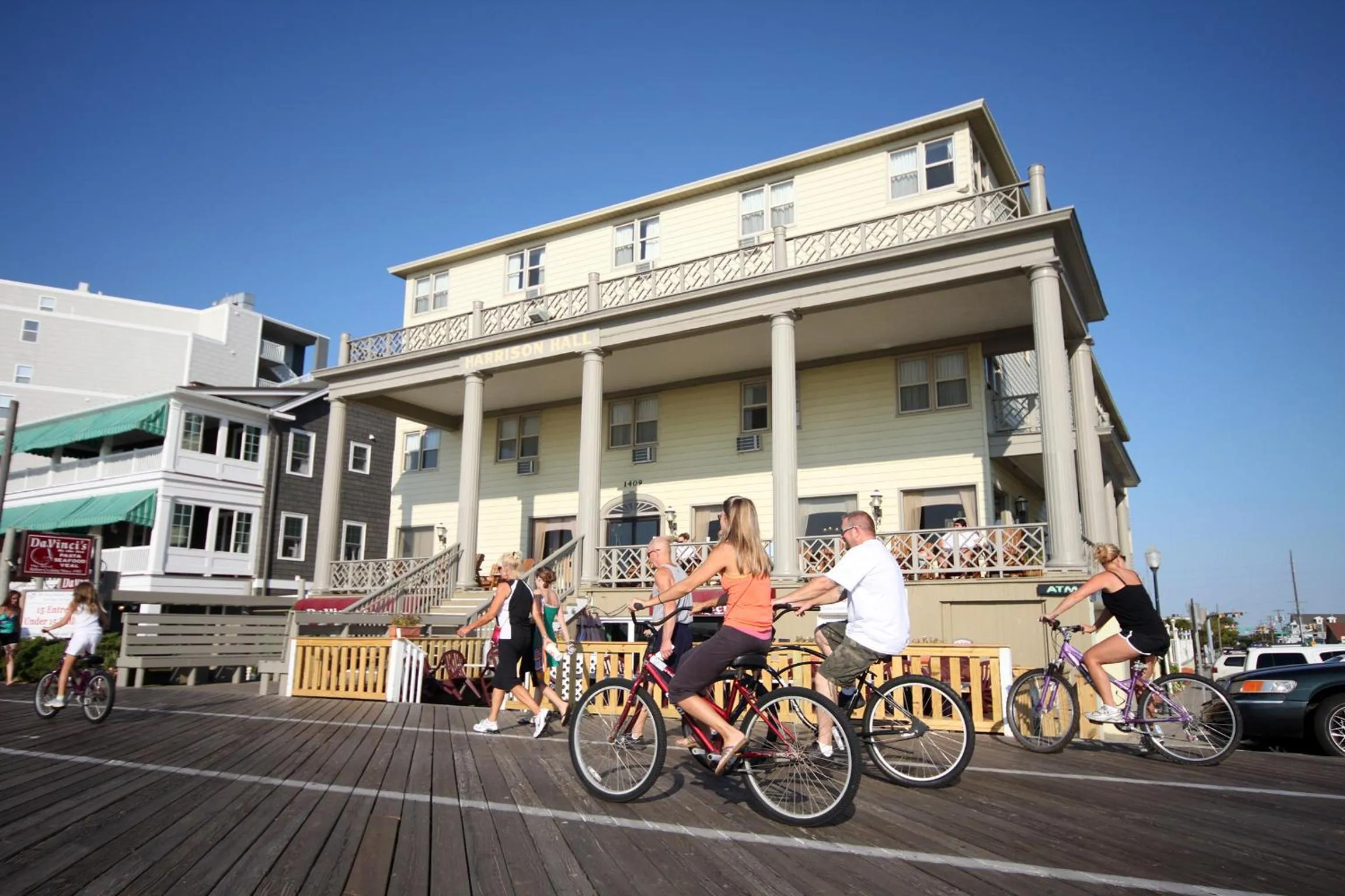 Facade/entrance in Harrison Hall Hotel