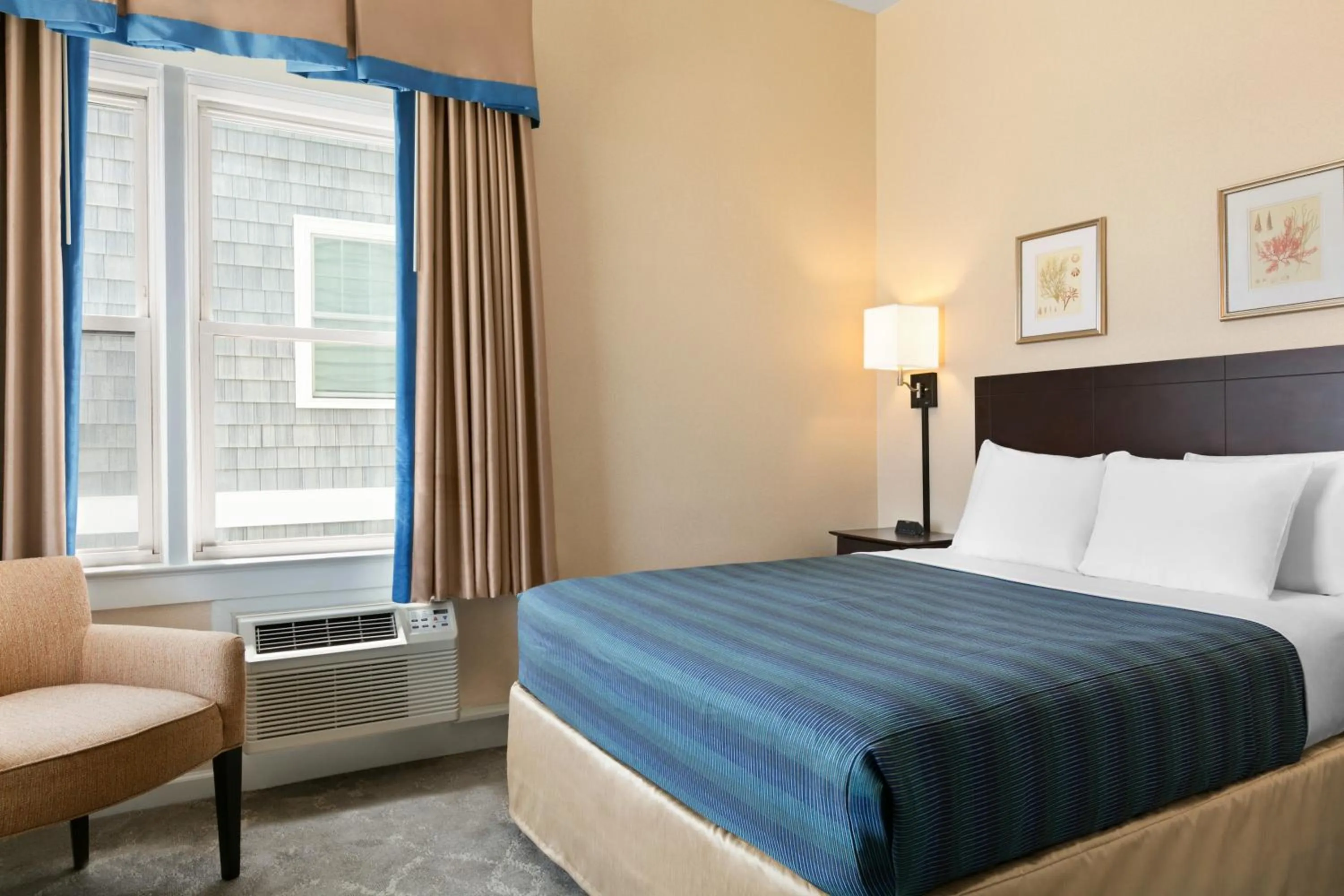 Bed in Harrison Hall Hotel