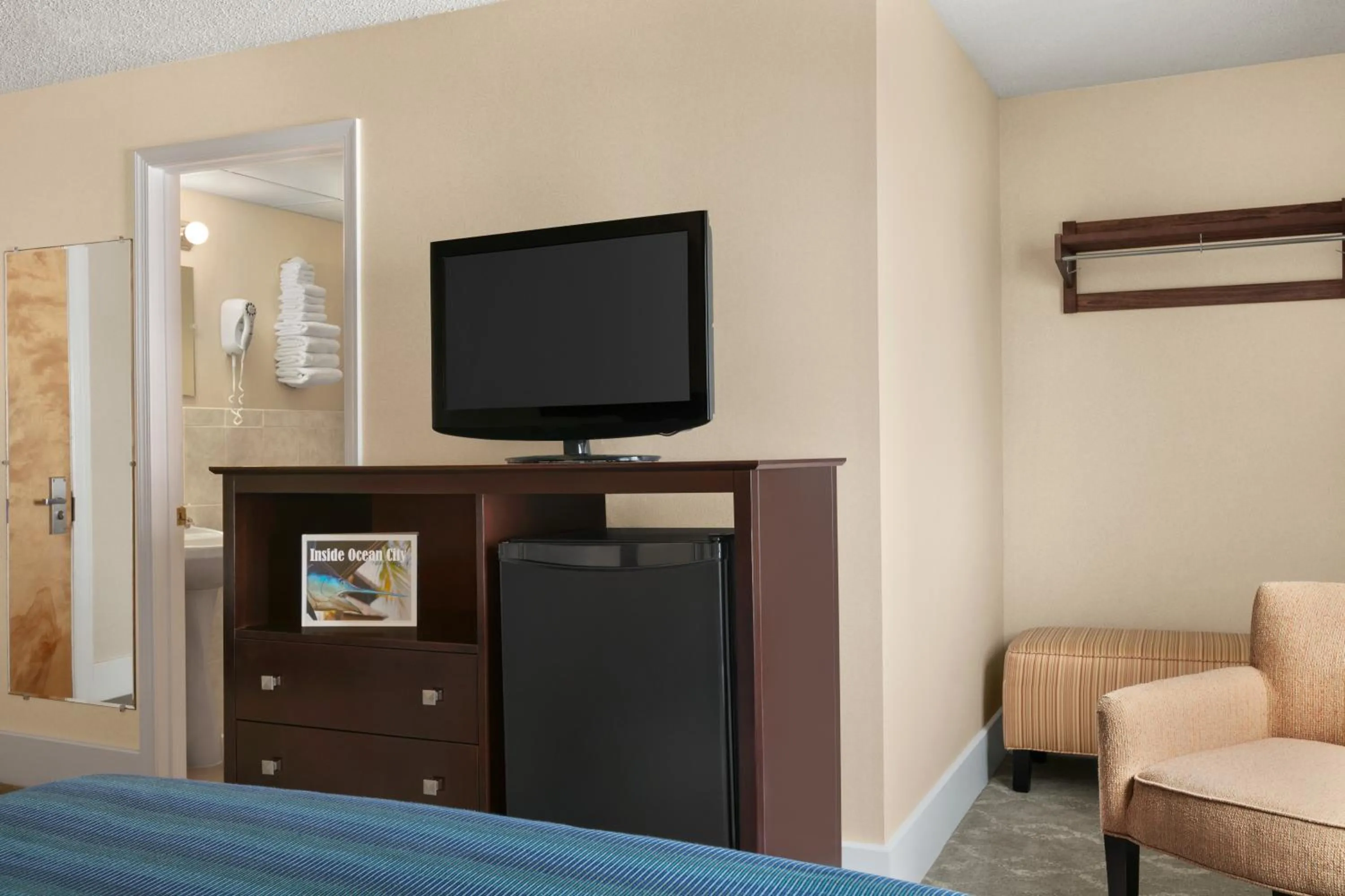 TV and multimedia in Harrison Hall Hotel