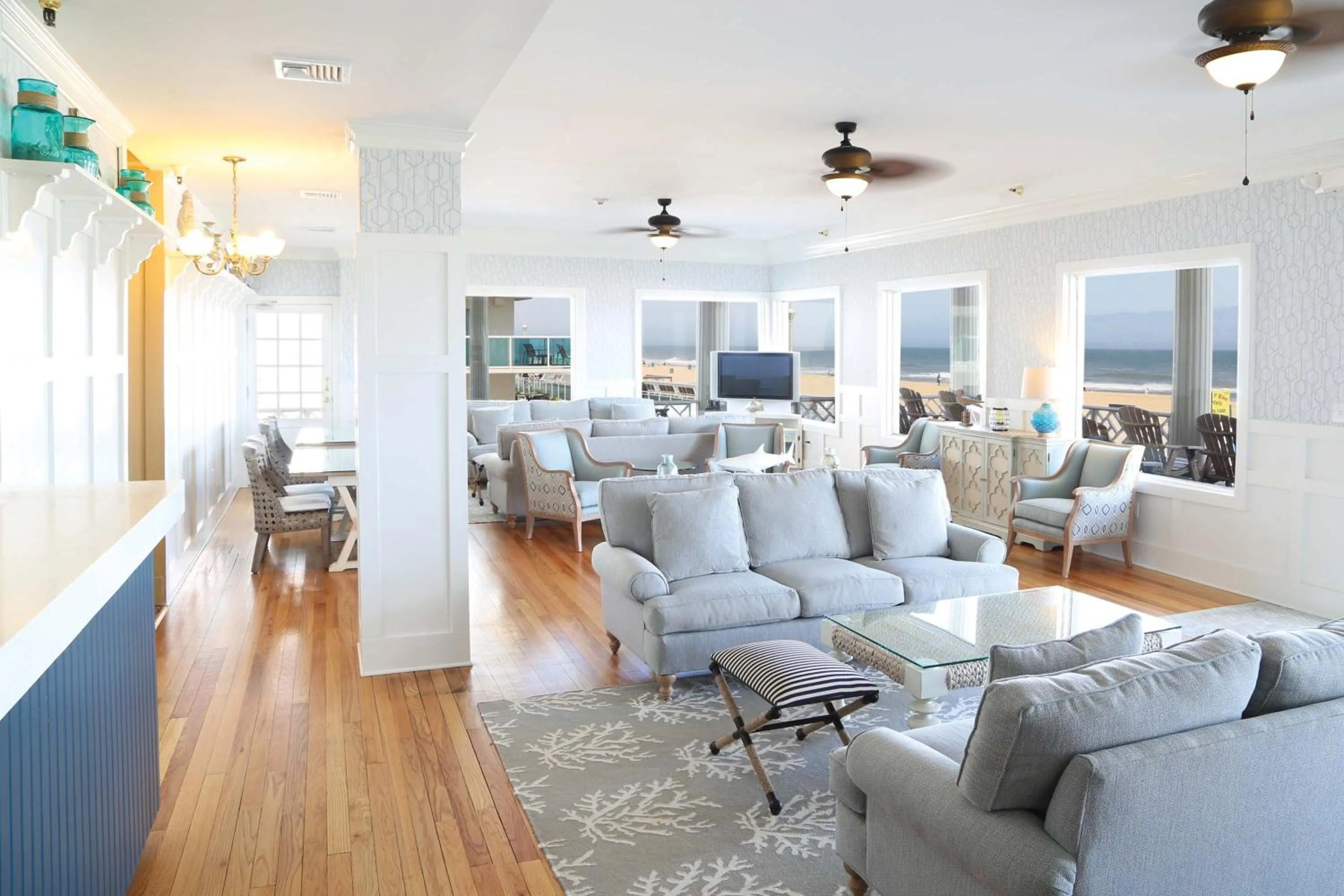 Lobby or reception in Harrison Hall Hotel